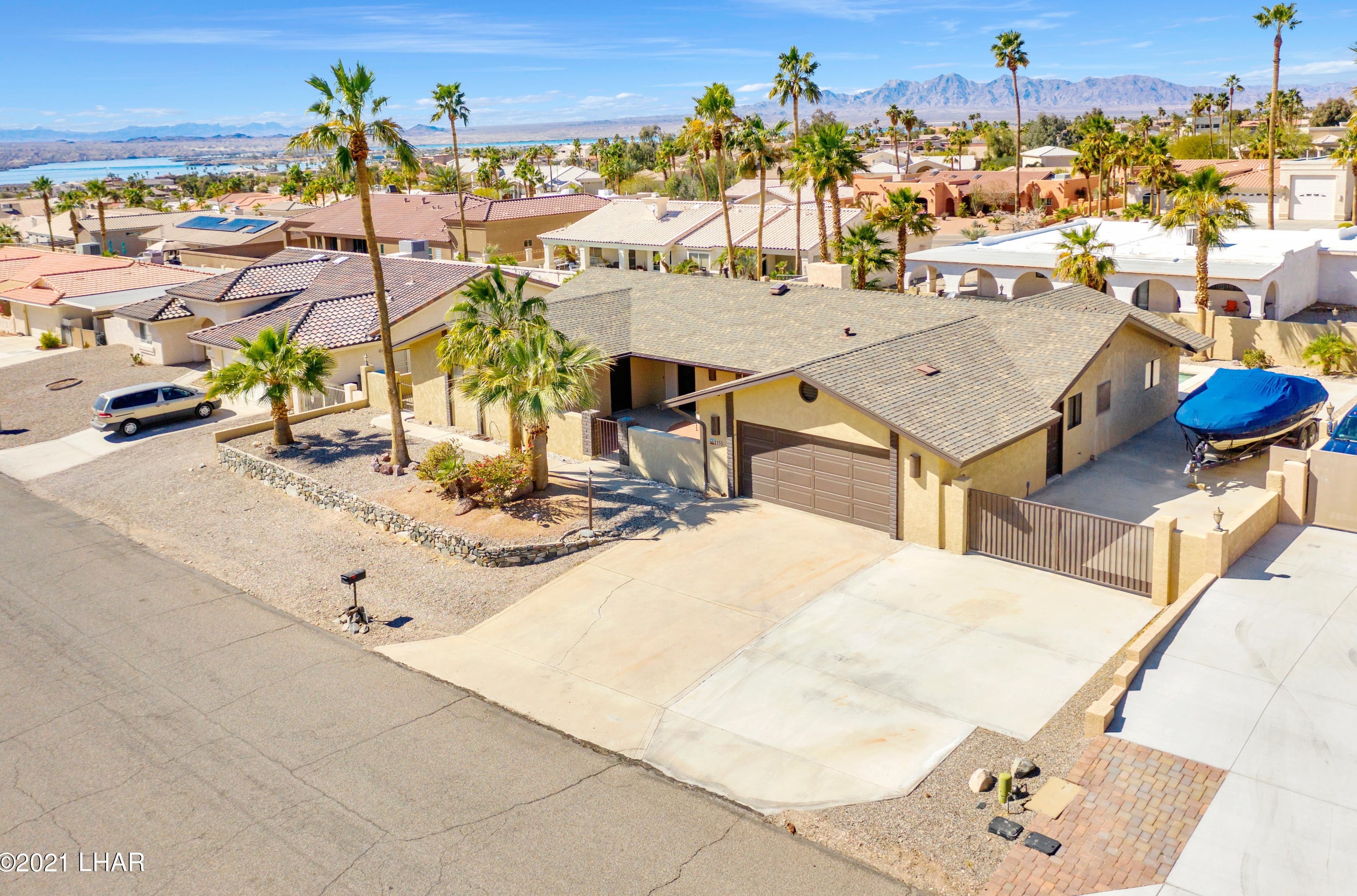2355 Souchak Dr, Lake Havasu City, AZ 86406-8326