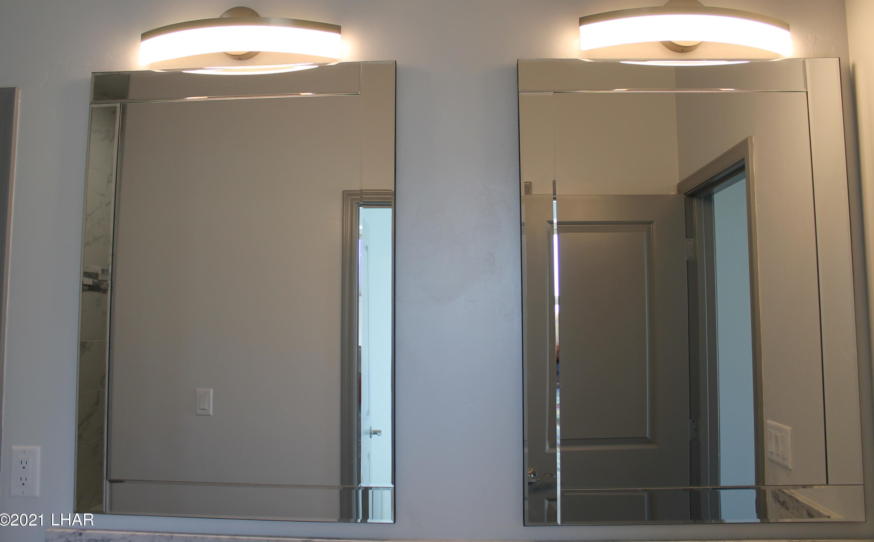 24 Tiburon Ln, Lake Havasu City AZ  86403-6038 exterior