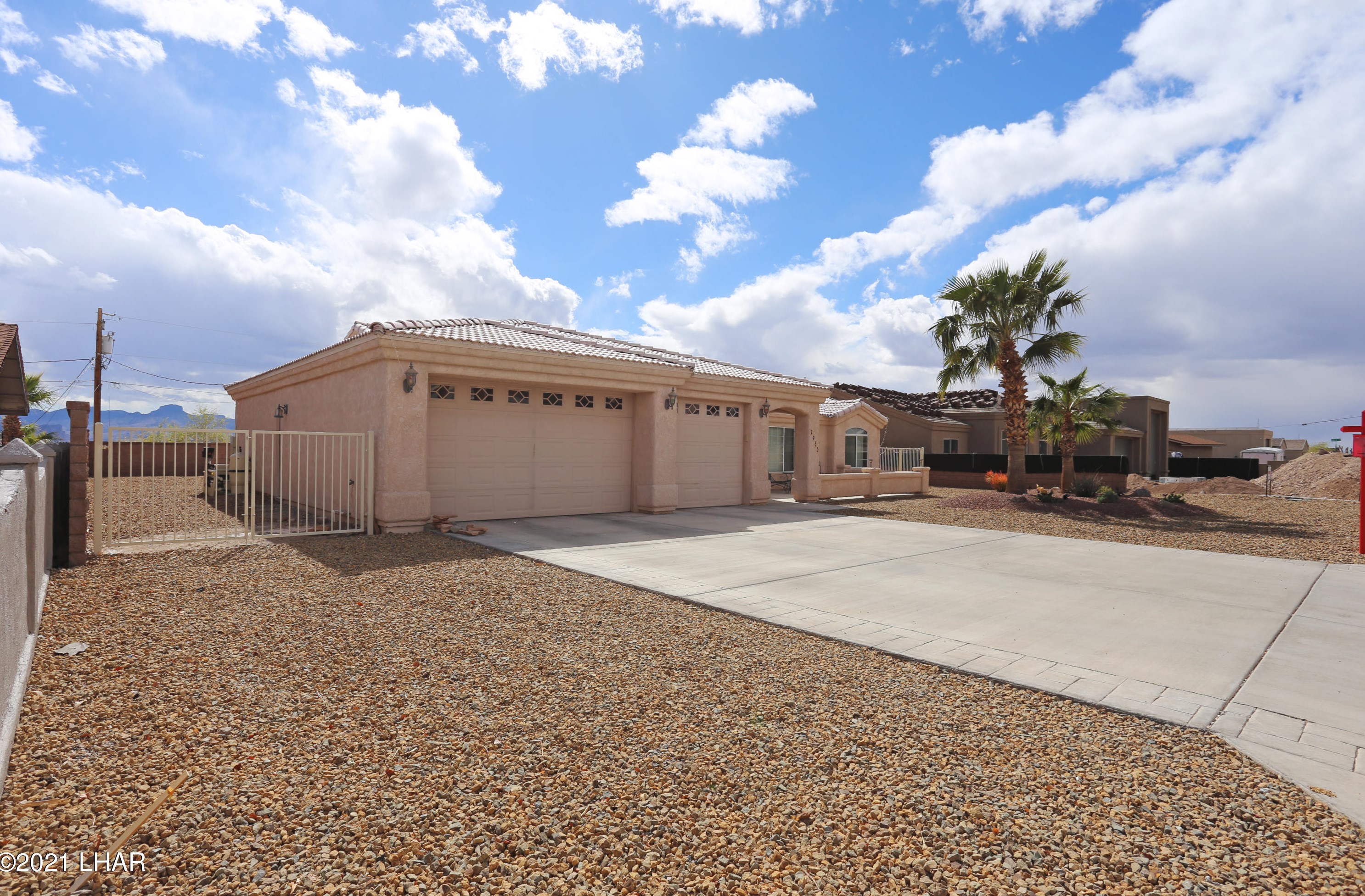 2950 Southwind Ave, Lake Havasu City, AZ 86406-8573