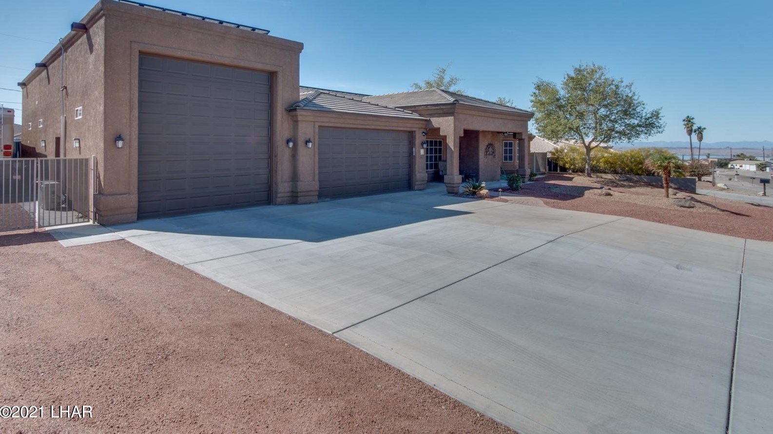2360 Cosnina Dr, Lake Havasu City, AZ 86403-4916