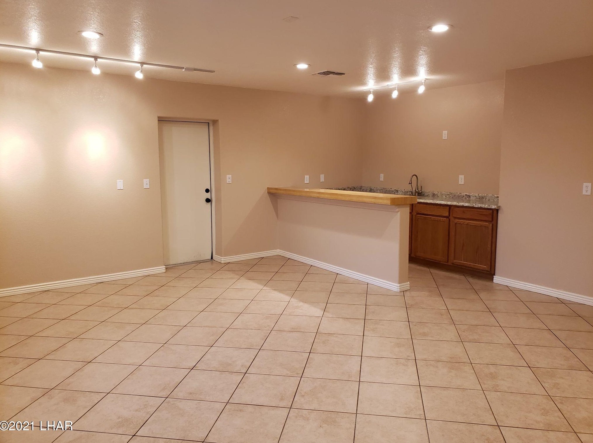 3512 Kiowa Blvd, Lake Havasu City, AZ 86404-1735