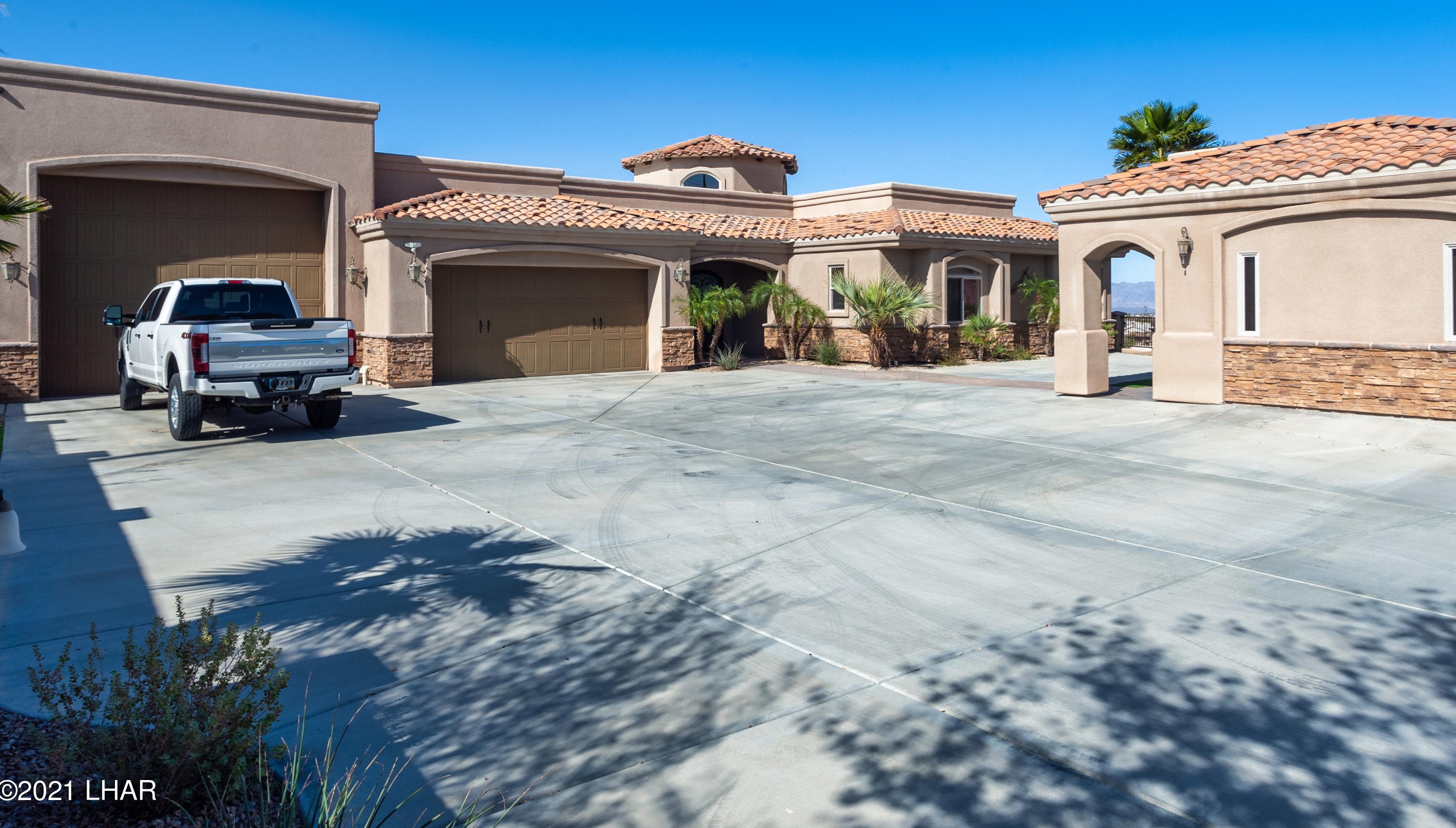 4230 Trotwood Dr, Lake Havasu City, AZ 86406