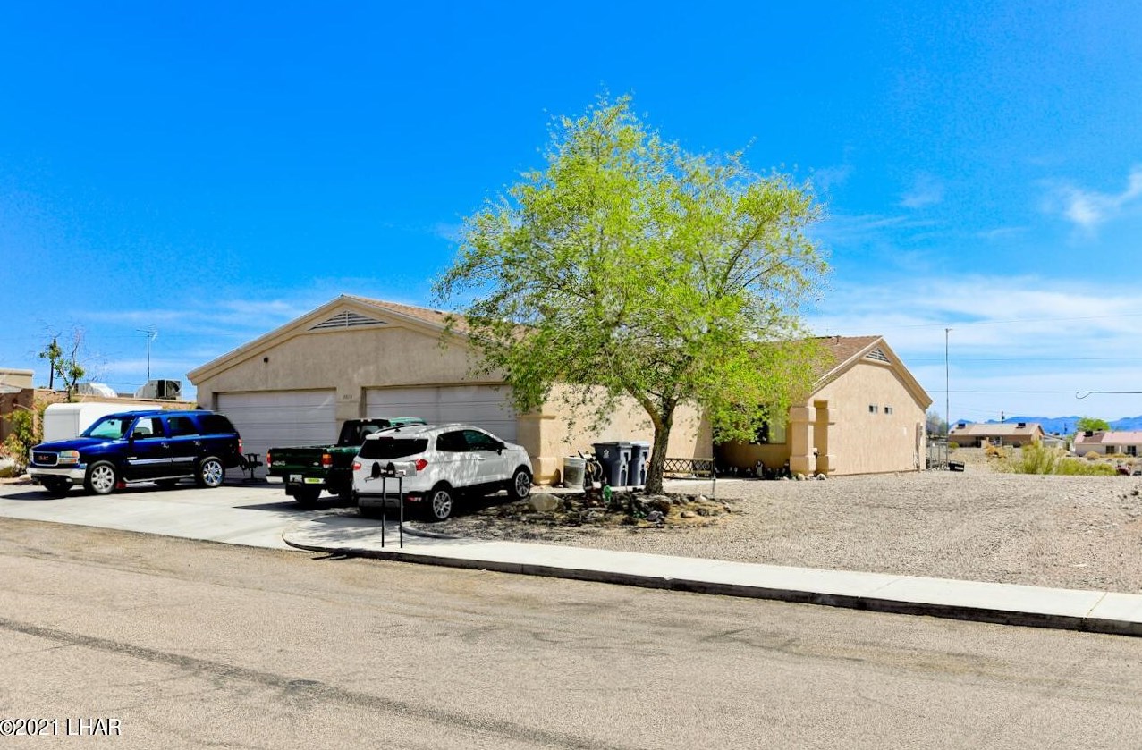 2870 Palisades Dr, Lake Havasu City, AZ 86404