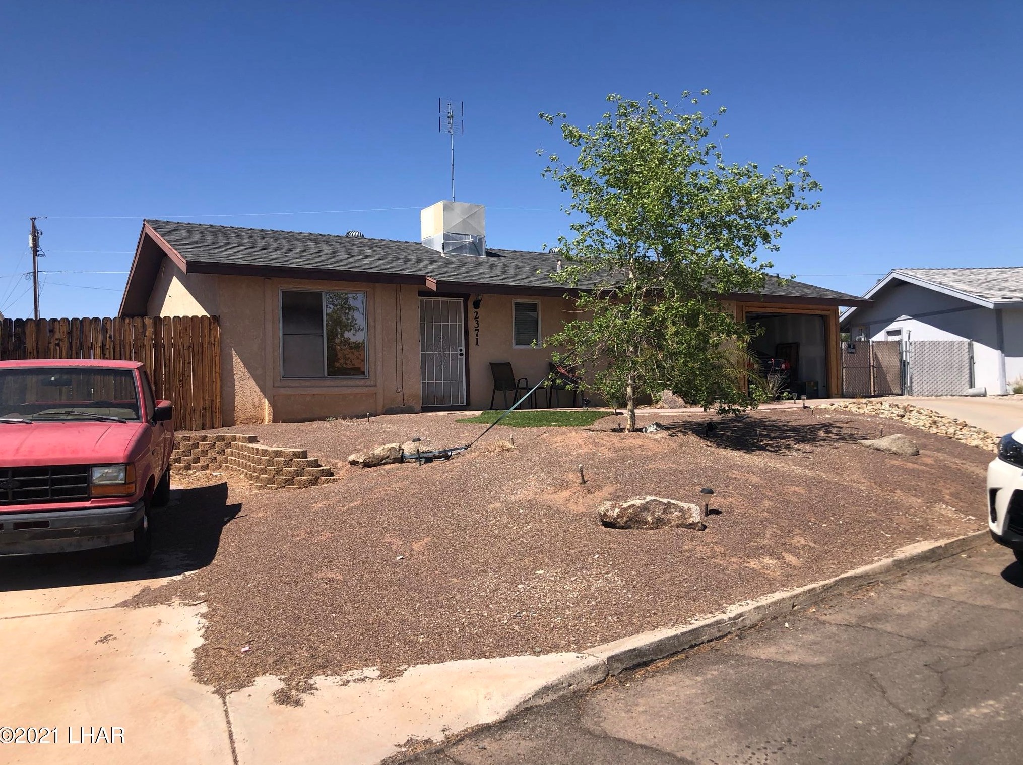 2371 Lilac Ln, Lake Havasu City, AZ 86403-3762