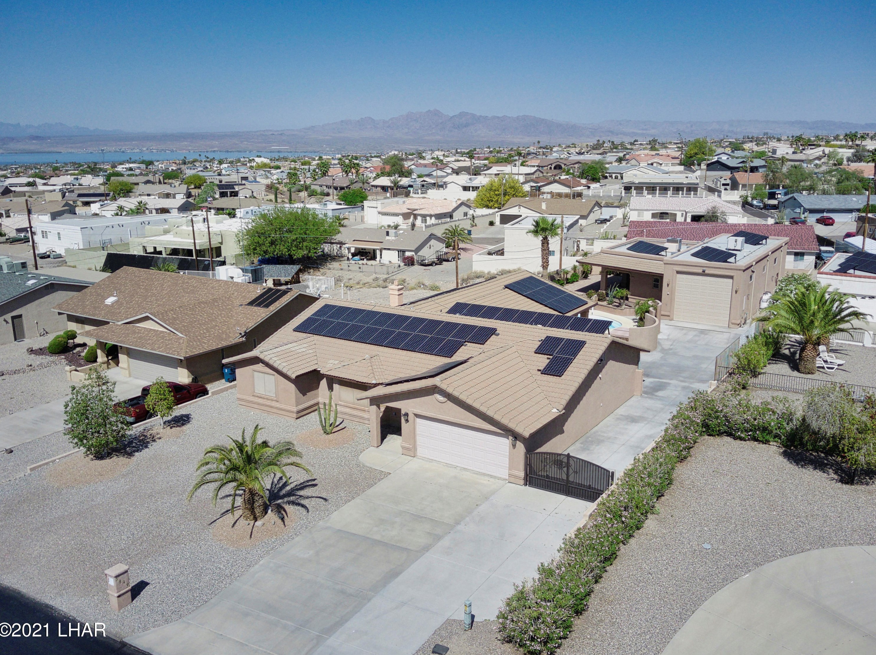 3849 Whaler Dr, Lake Havasu City, AZ 86406-4303