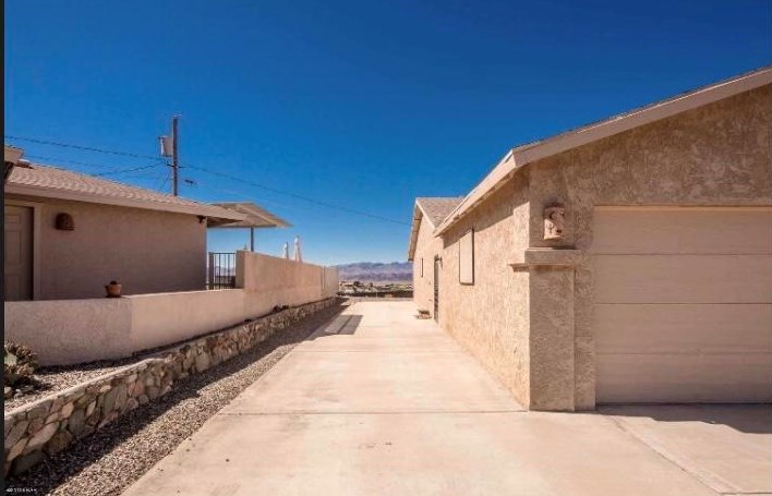 2548 Sunken Tree Ln, Lake Havasu City, AZ 86403