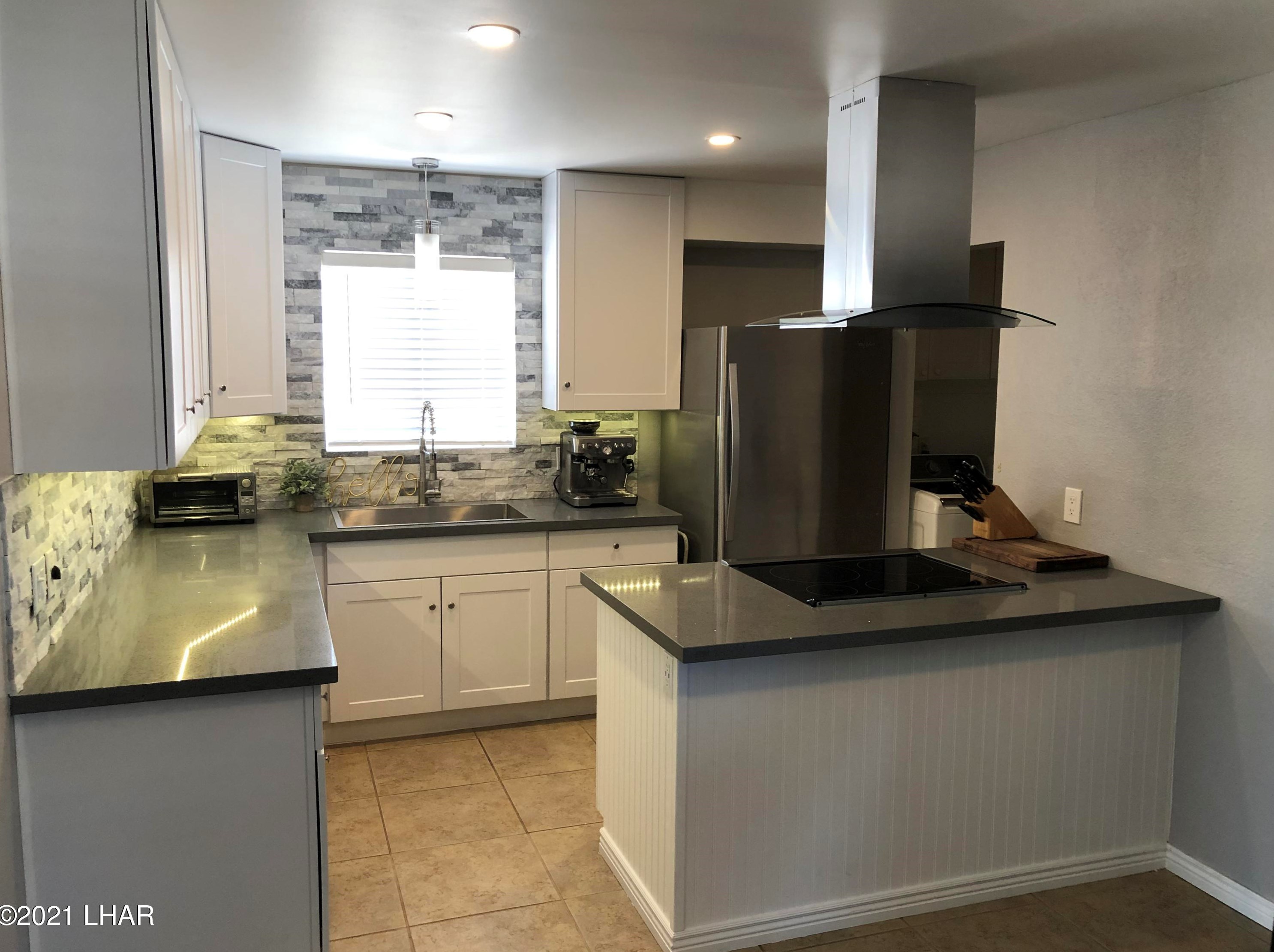 2521 Smoketree Ave, Lake Havasu City, AZ 86403-5149