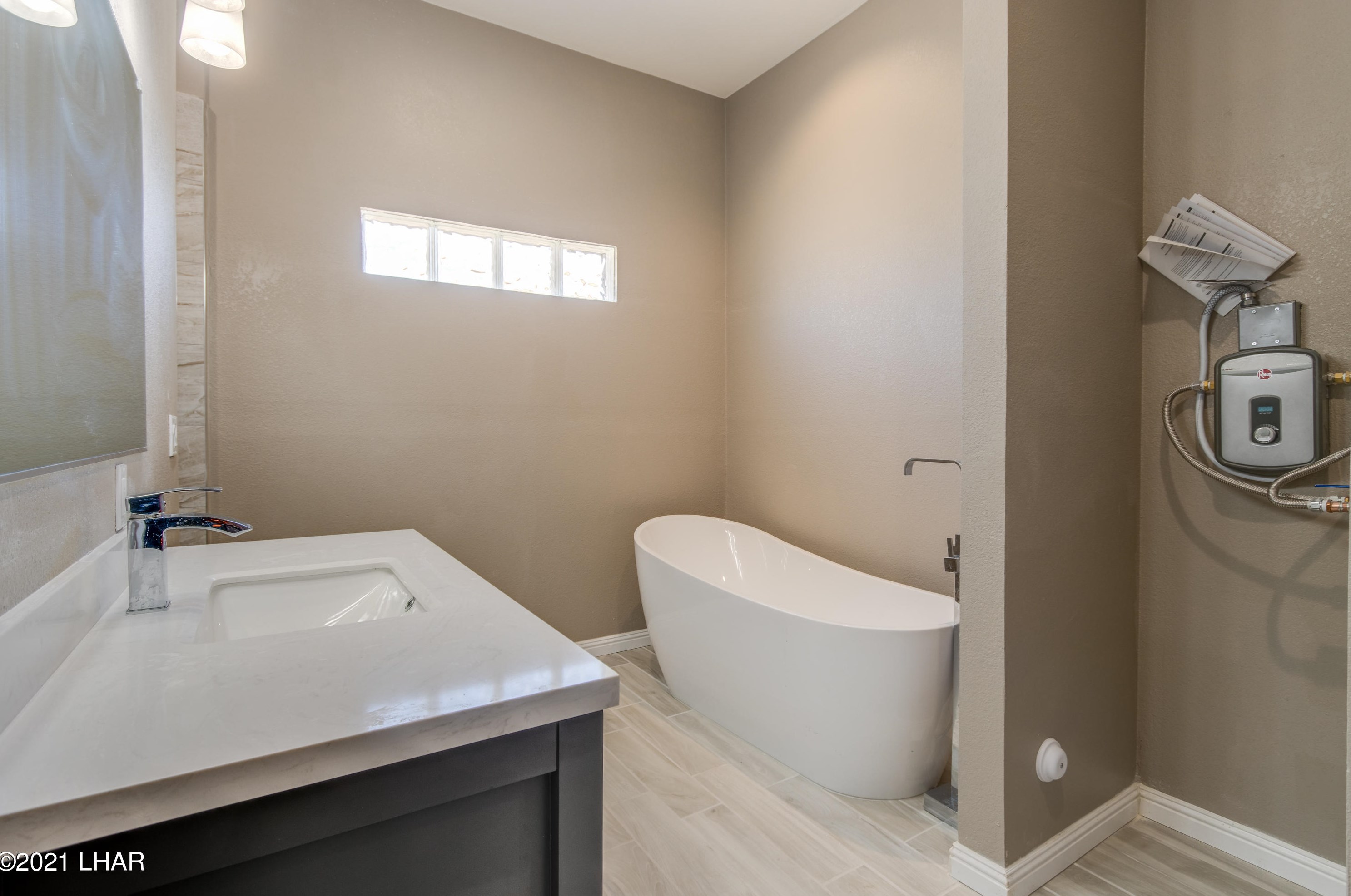 2140 Smoketree Ave, Lake Havasu City AZ  86403-5808 exterior