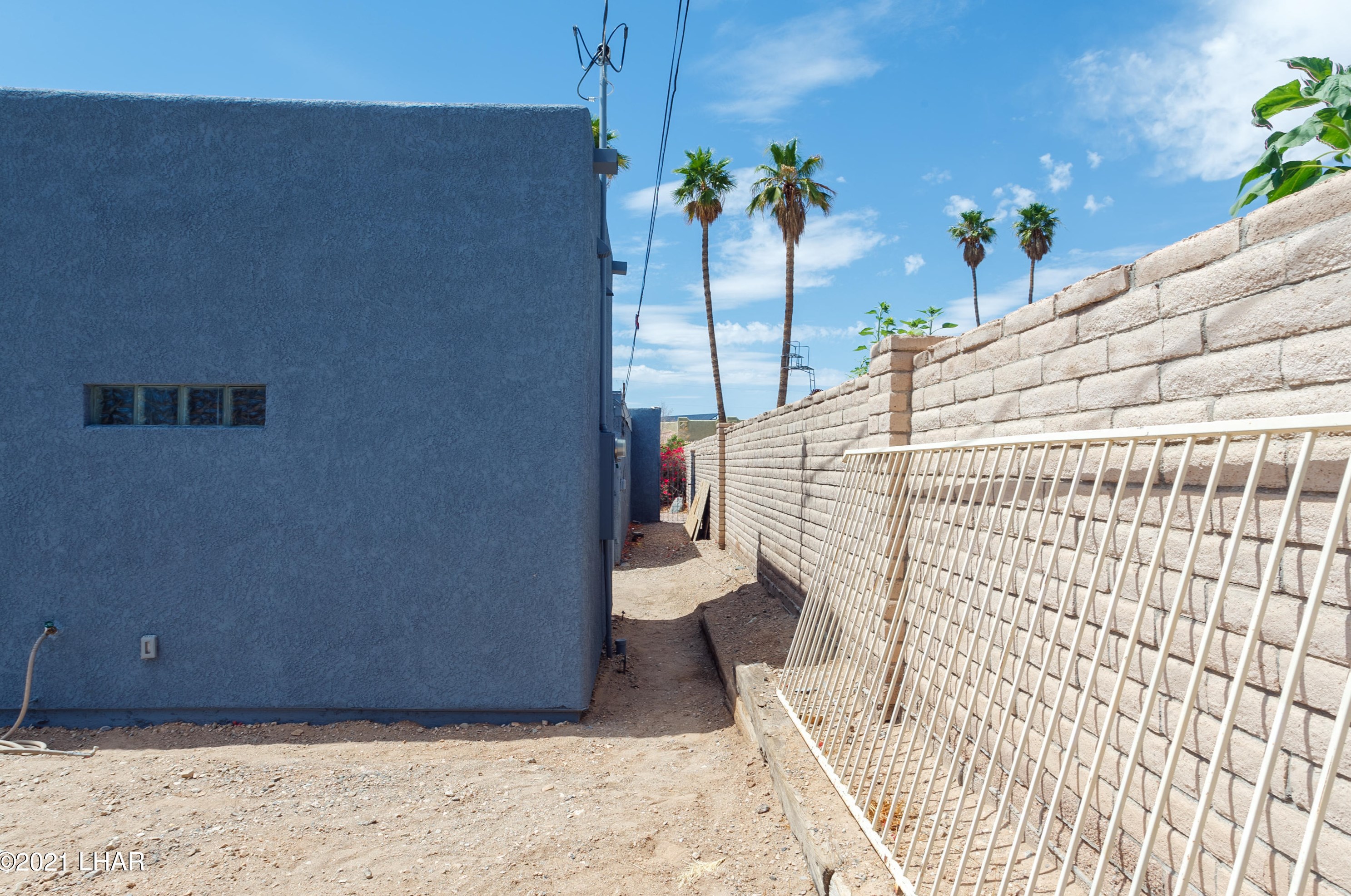 2140 Smoketree Ave, Lake Havasu City AZ  86403-5808 exterior