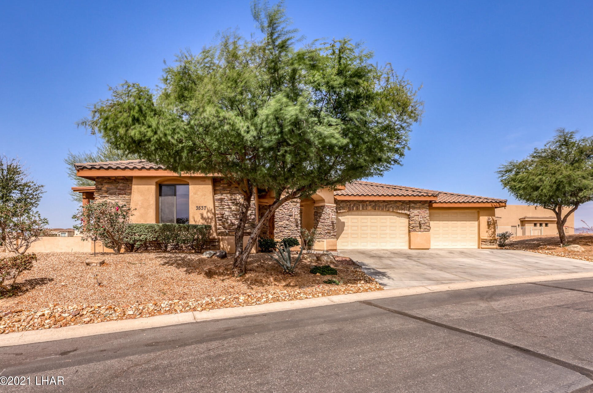 3537 Winifred Way, Lake Havasu City, AZ 86404