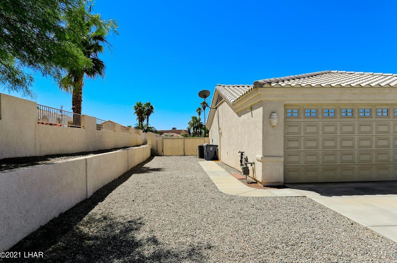1834 Duel Dr, Lake Havasu City AZ  86403-7439 exterior