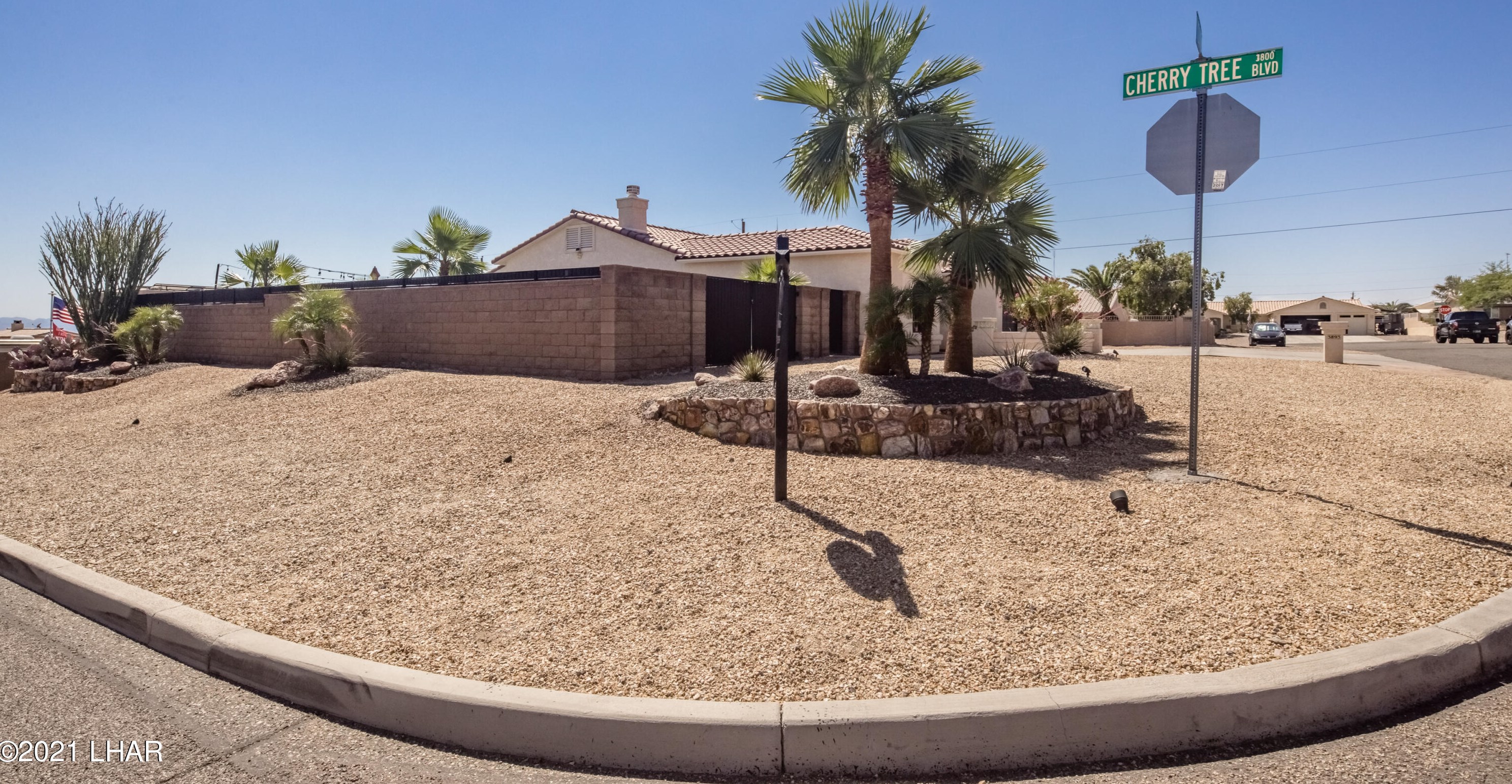 3893 Yonder Dr, Lake Havasu City, AZ 86406
