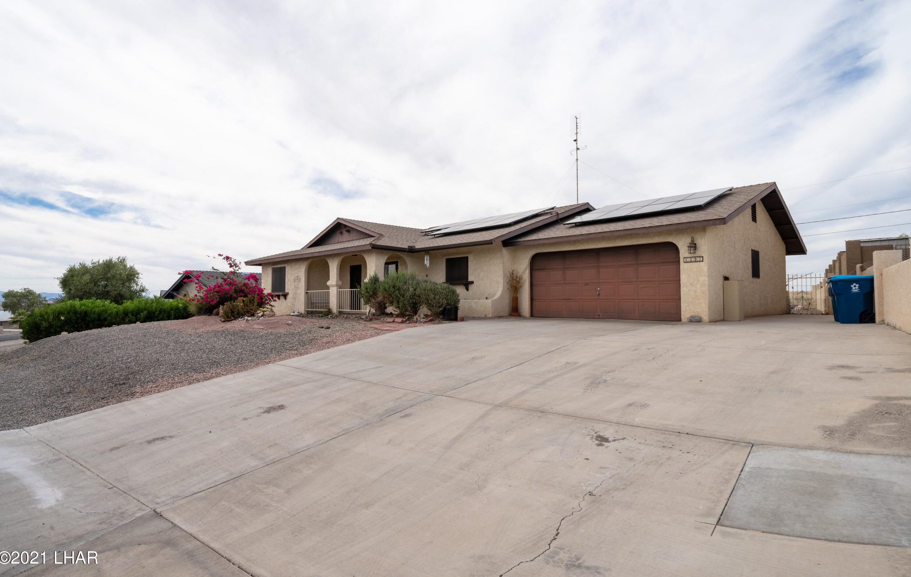 2397 Tigertail Dr, Lake Havasu City, AZ 86403