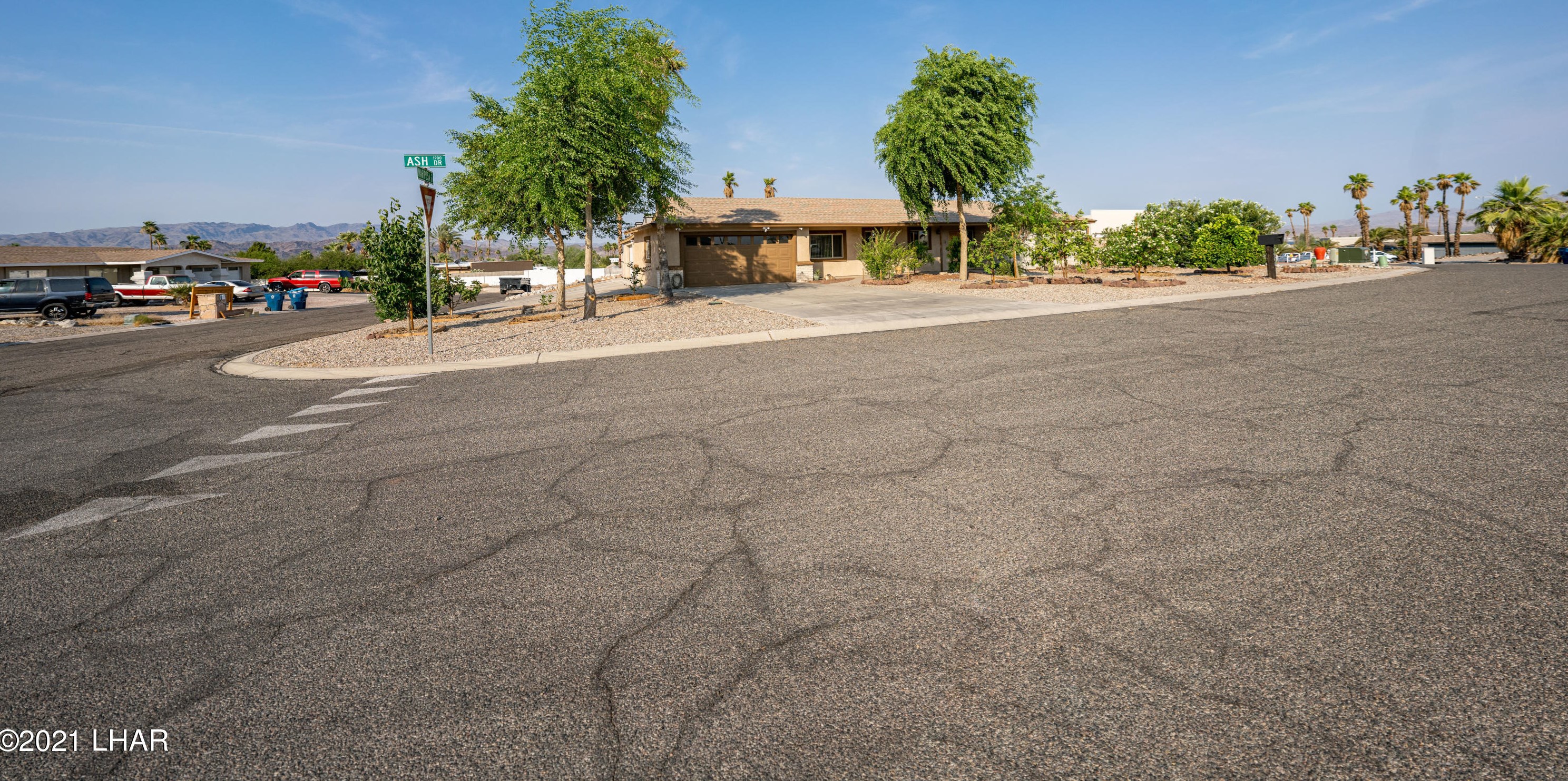 1960 Ash Dr, Lake Havasu City, AZ 86403