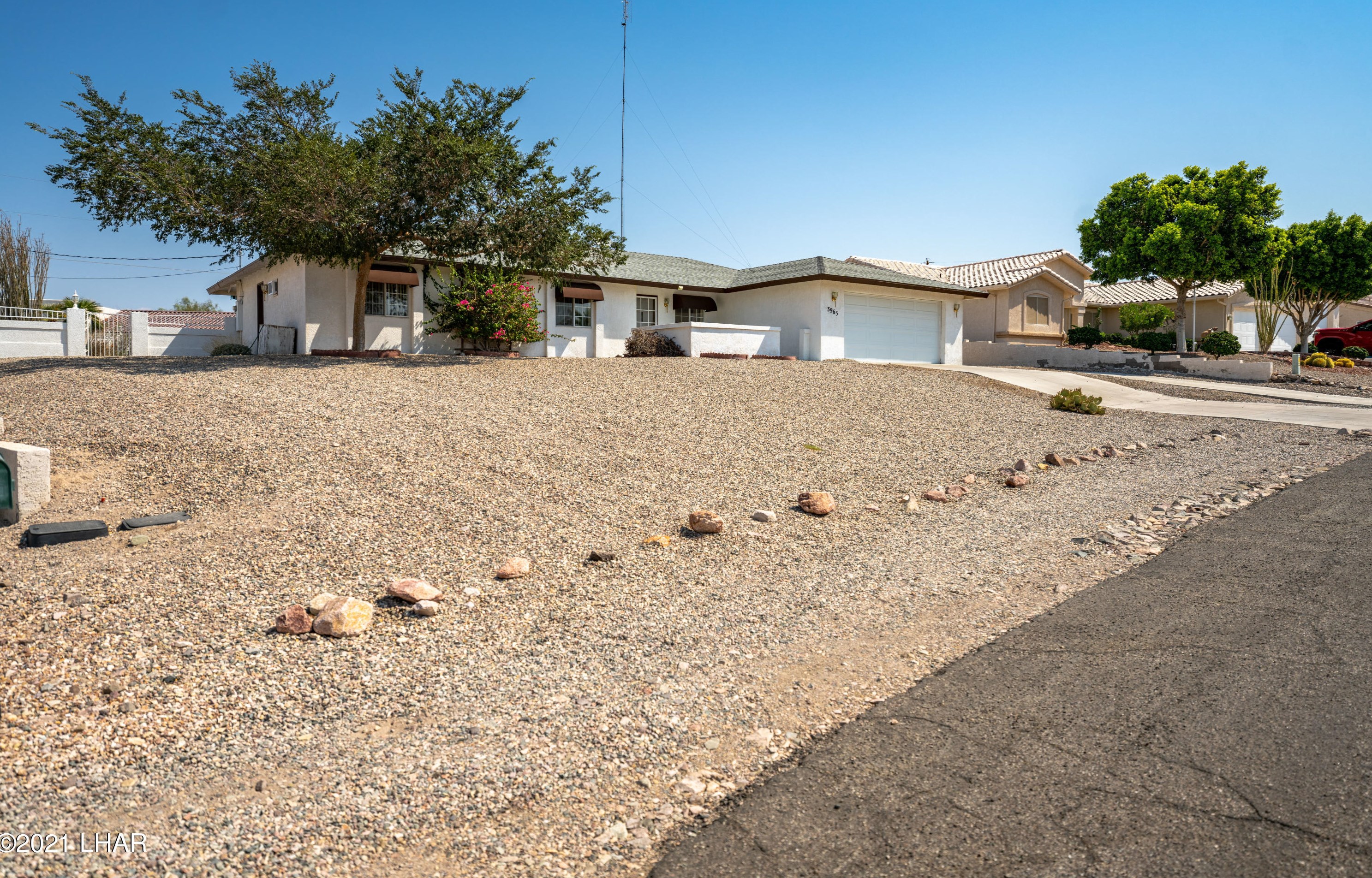 3965 Lunar Dr, Lake Havasu City, AZ 86406-4436