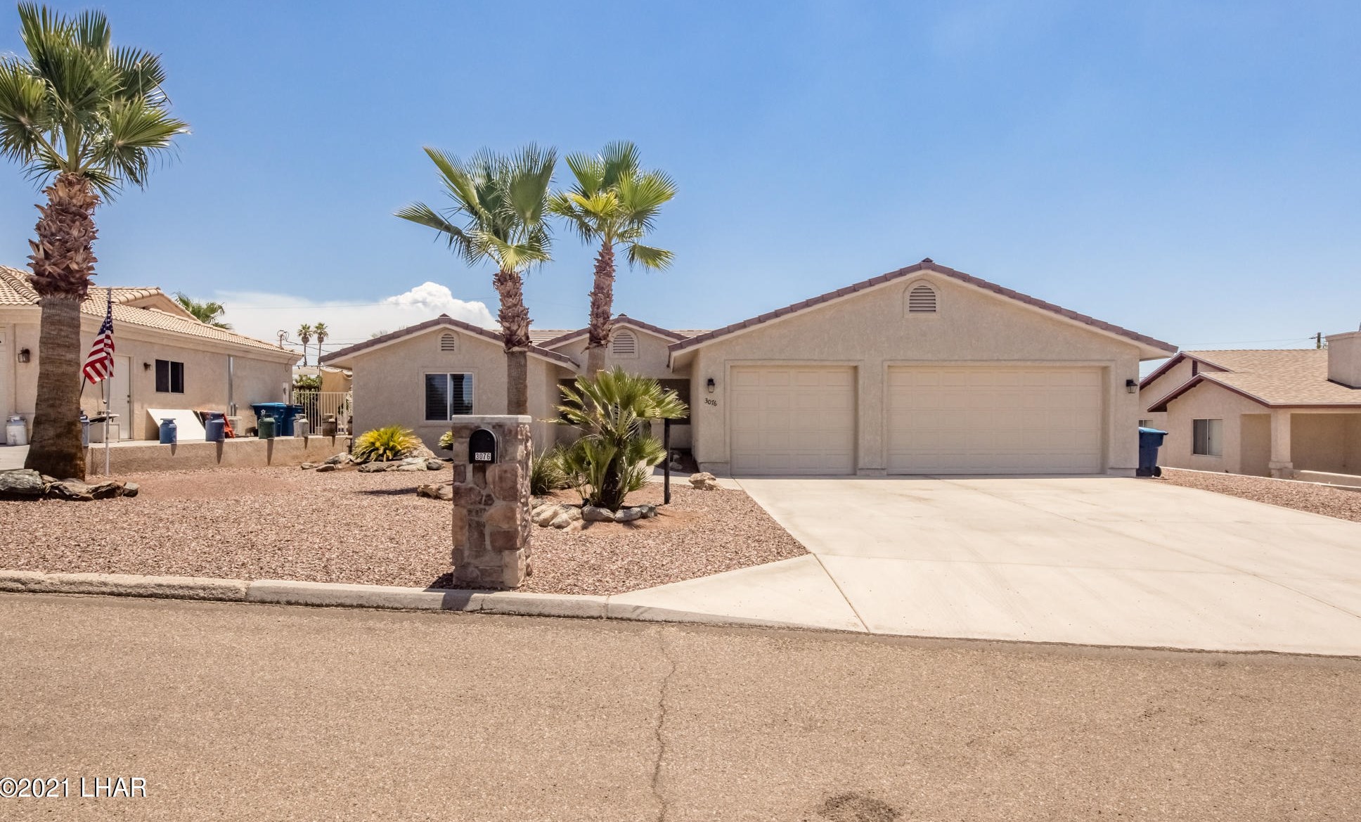 3076 Tomtom Dr, Lake Havasu City, AZ 86406