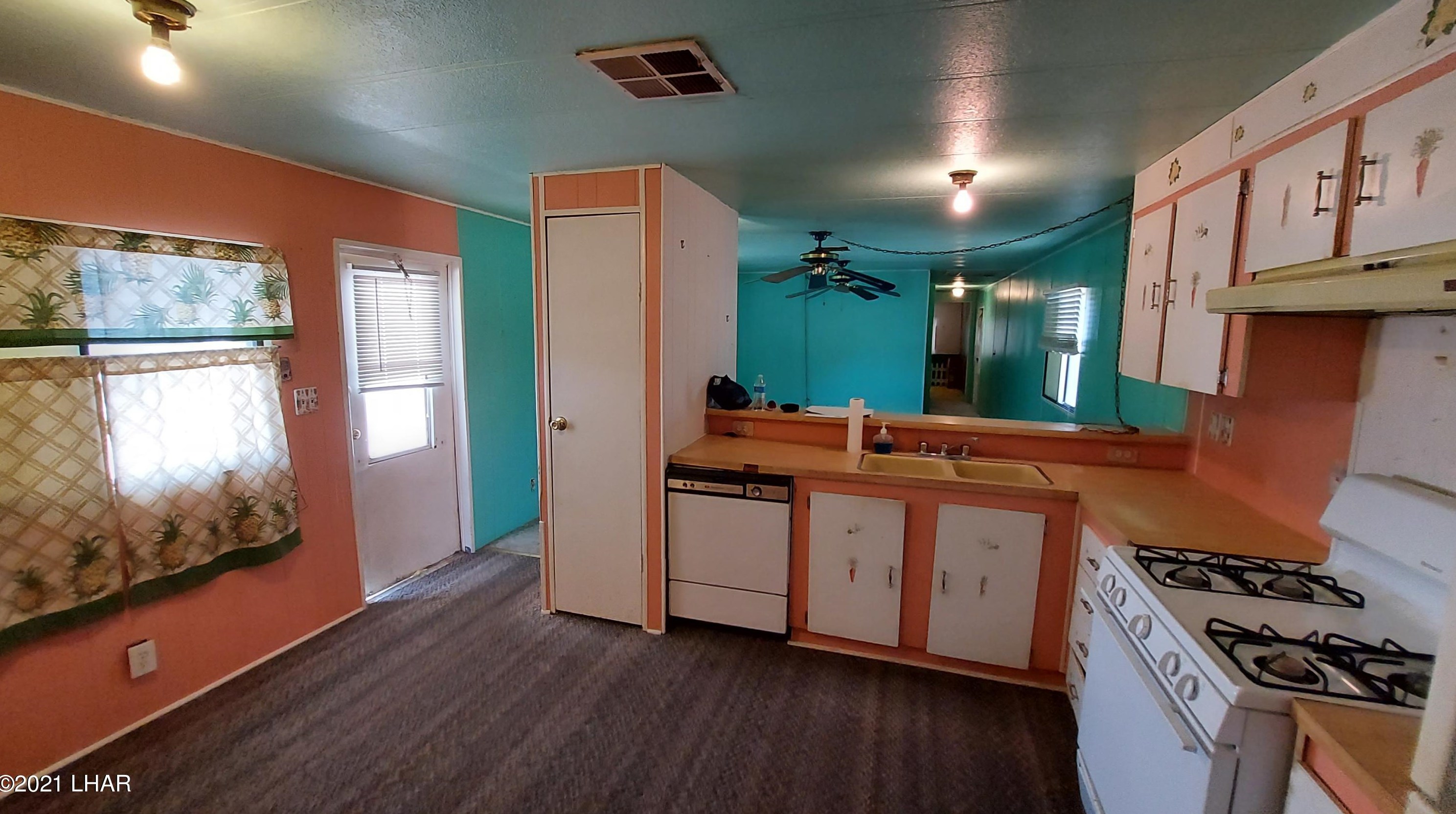 3125 Lake Dr, Lake Havasu City, AZ 86404