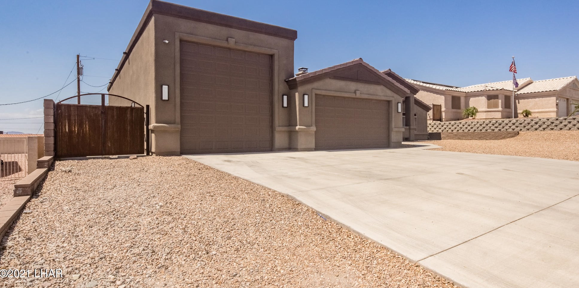 2481 Inverness Dr, Lake Havasu City, AZ 86404-1272