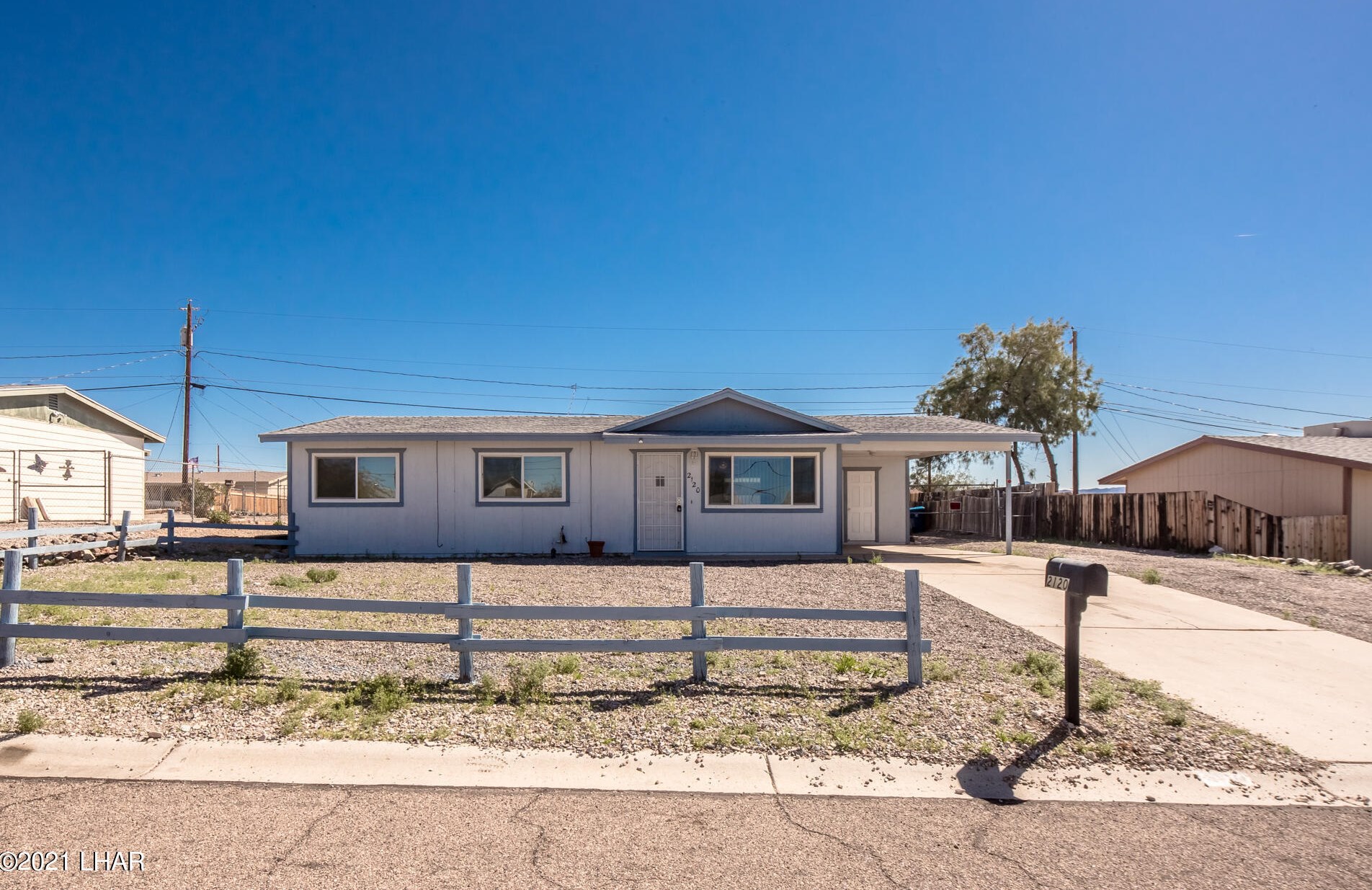 2120 Commander Dr, Lake Havasu City, AZ 86403