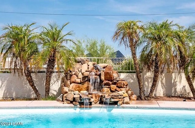 3555 Red Cloud Dr, Lake Havasu City, AZ 86406-8704
