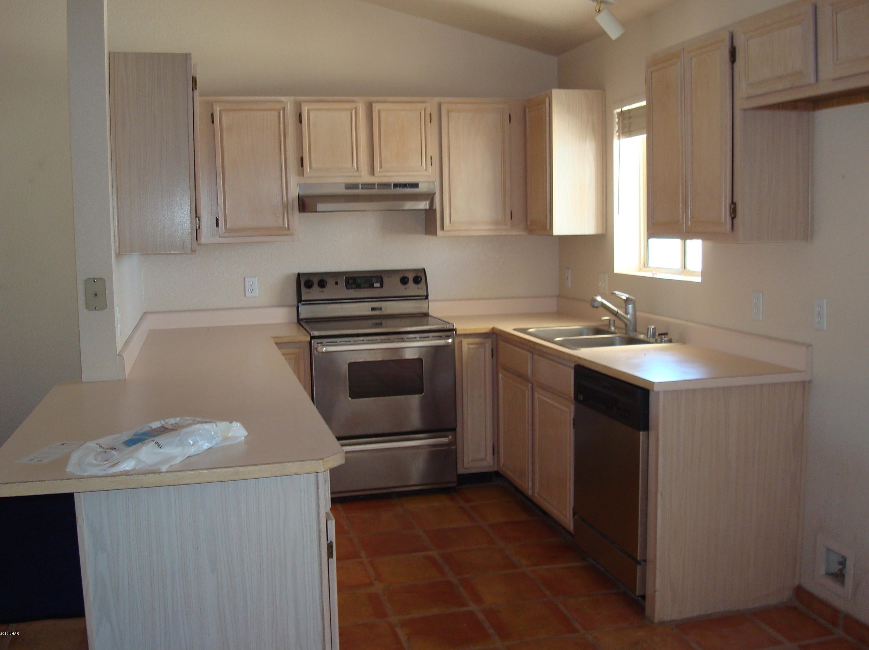 865 Bluecrest Pl, Lake Havasu City, AZ 86406