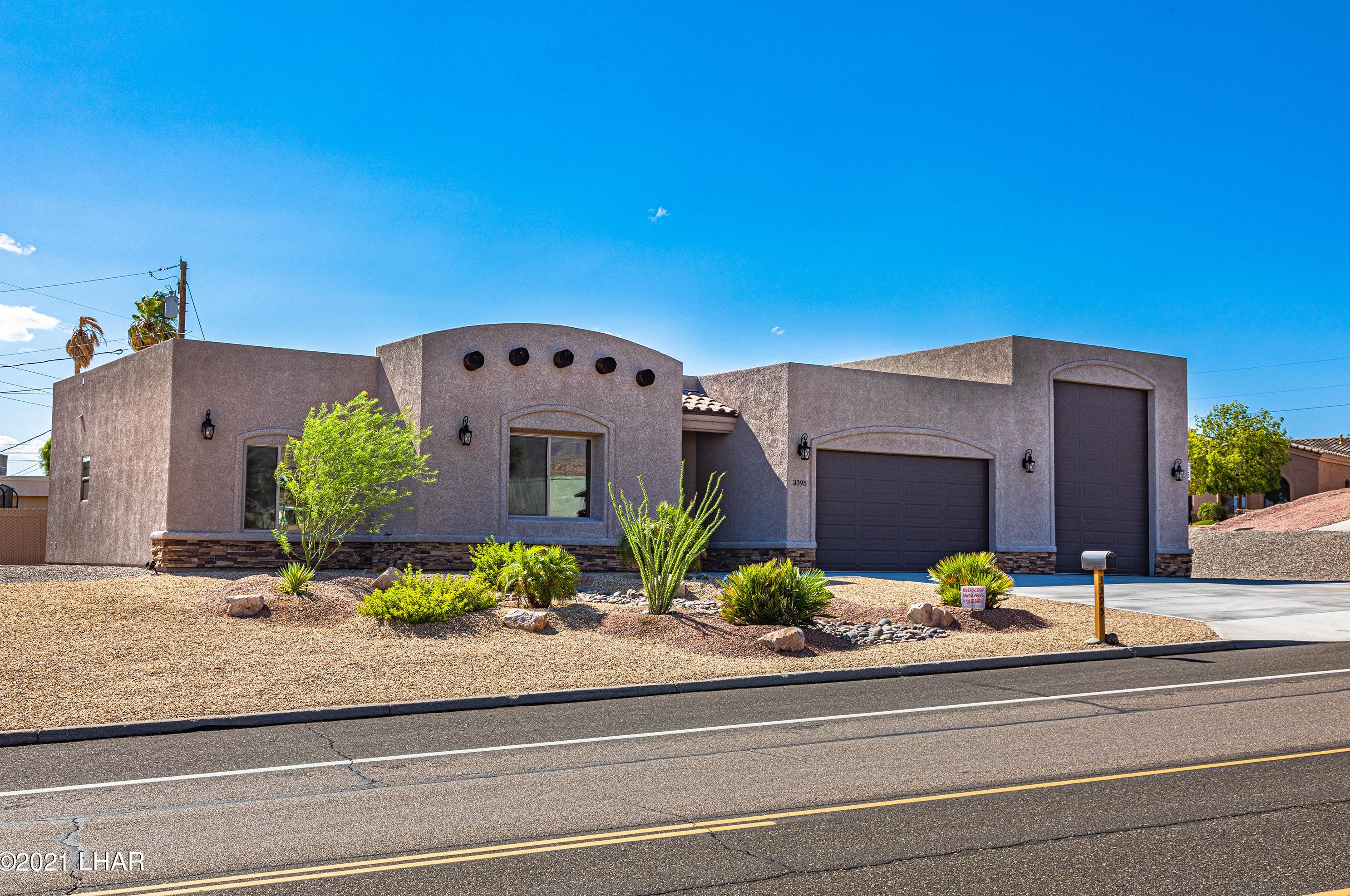 3395 Kiowa Blvd, Lake Havasu City, AZ 86404-5218