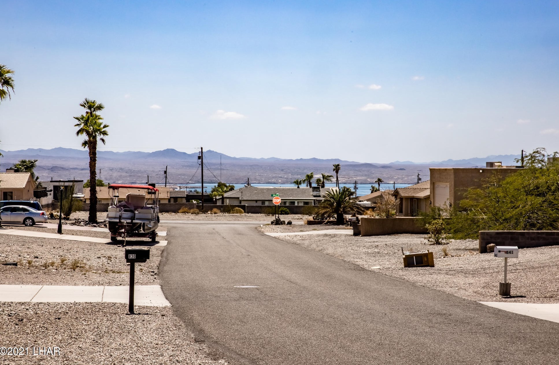 840 Falcon Dr, Lake Havasu City, AZ 86403-3719
