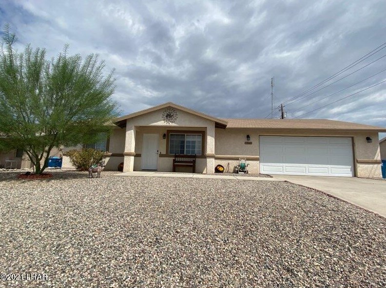 1360 Tanqueray Dr, Lake Havasu City, AZ 86404