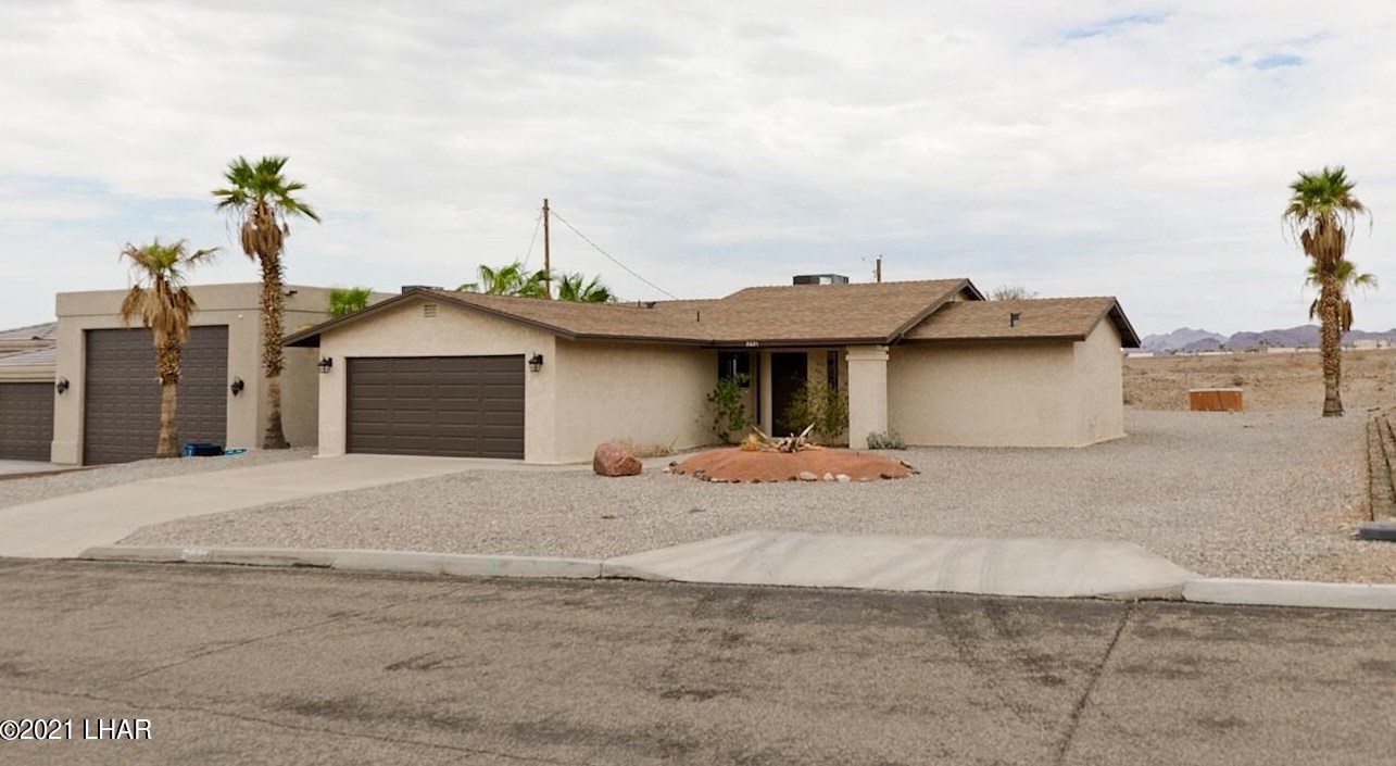 2021 Cabana Dr, Lake Havasu City, AZ 86404-1029