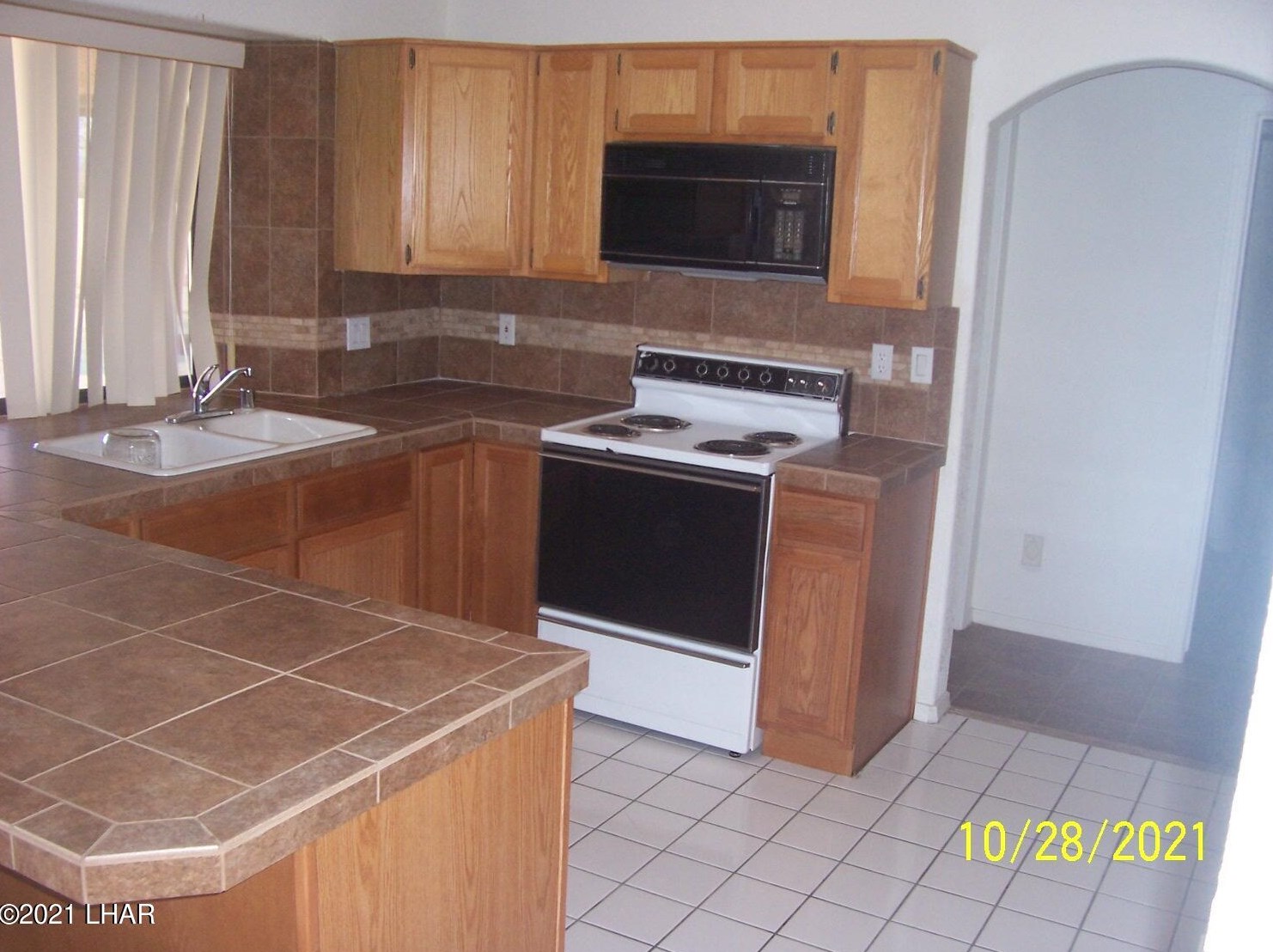 1921 Burgundy Ln, Lake Havasu City AZ  86404-1043 exterior