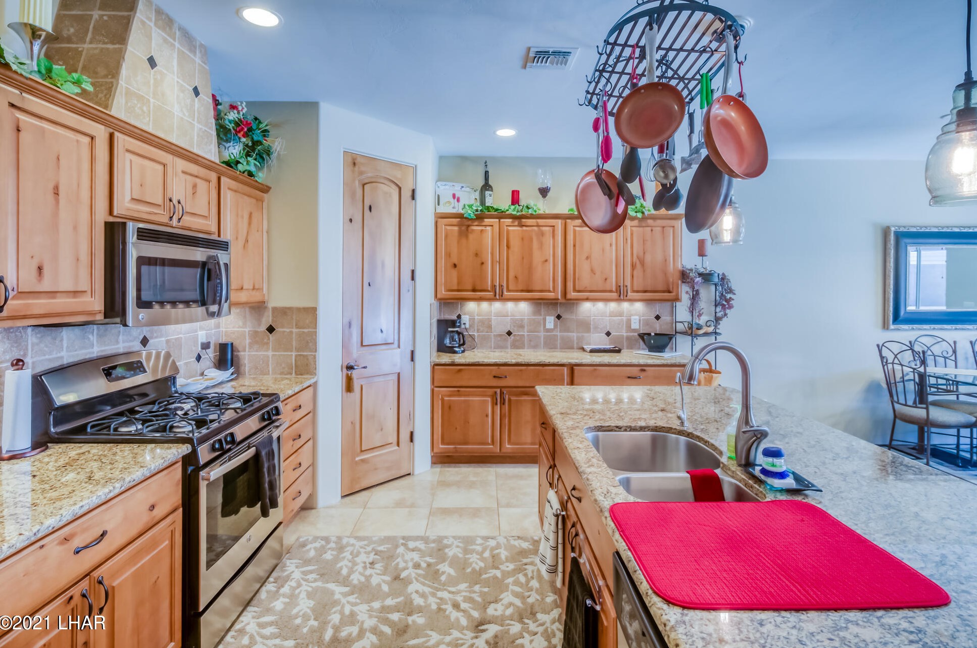 1736 Chestnut Blvd, Lake Havasu City AZ  86404-8409 exterior