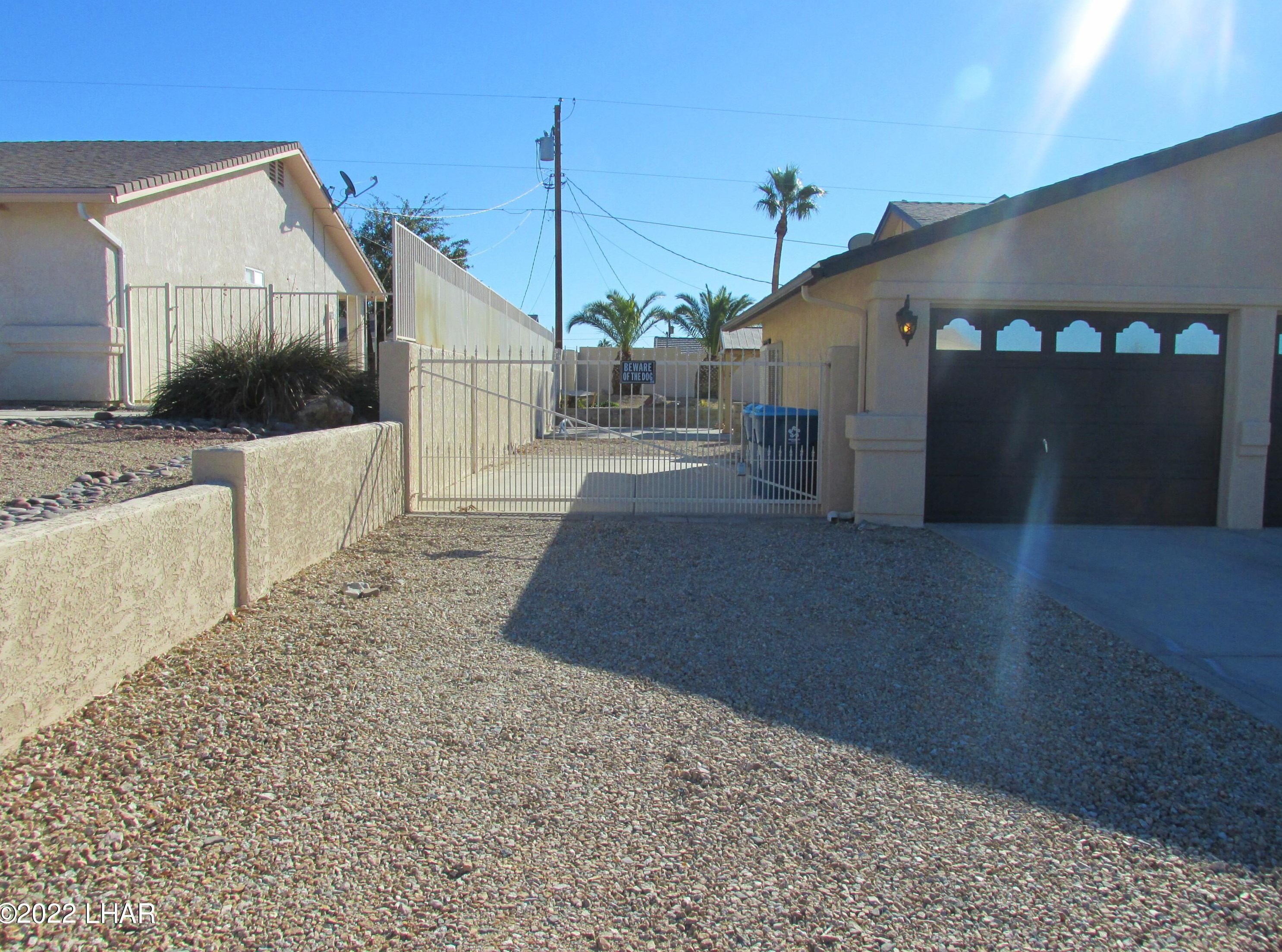 3260 Silver Saddle Dr, Lake Havasu City, AZ 86406-6266