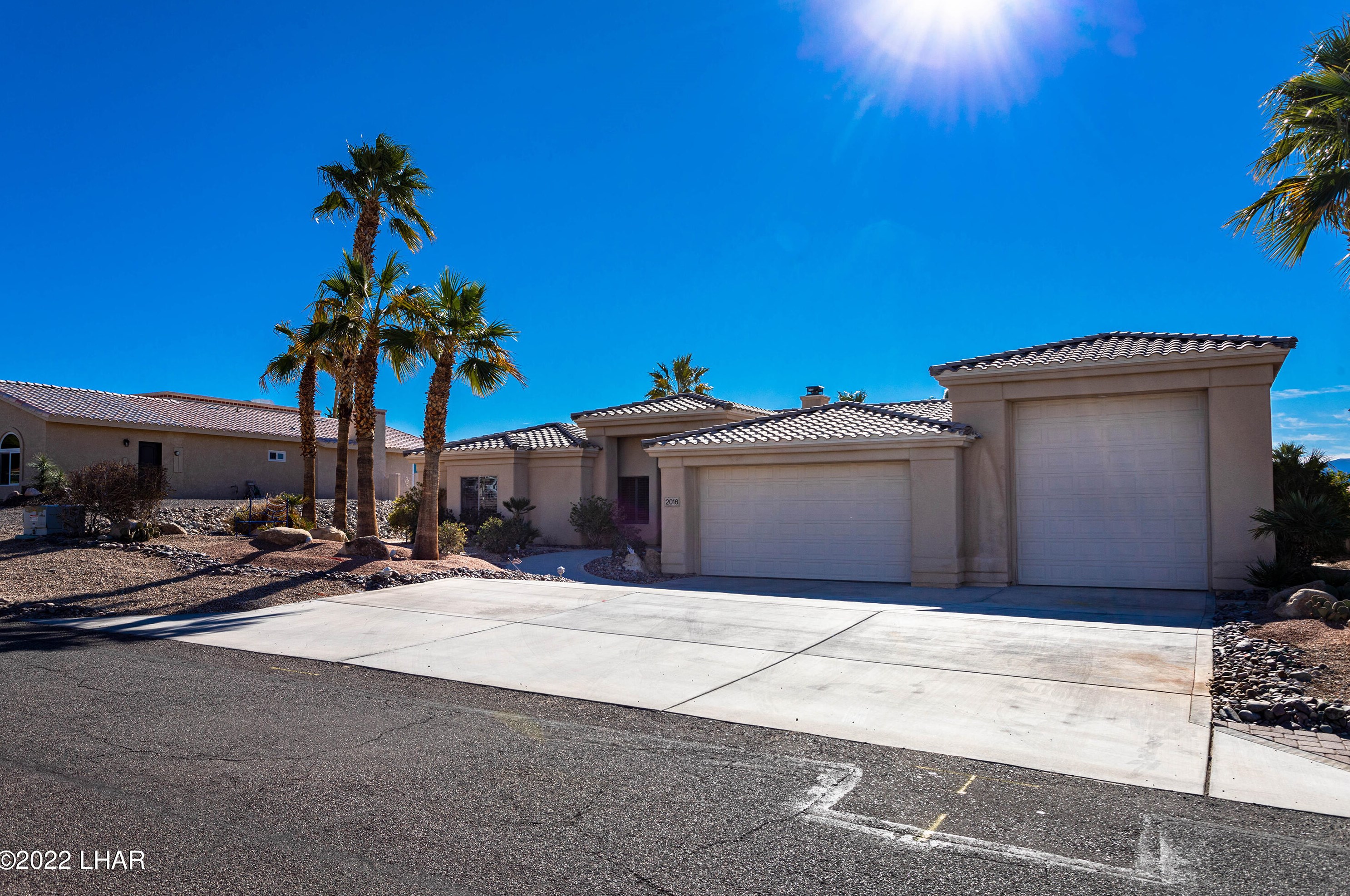 2016 Chip Dr, Lake Havasu City, AZ 86406-7552