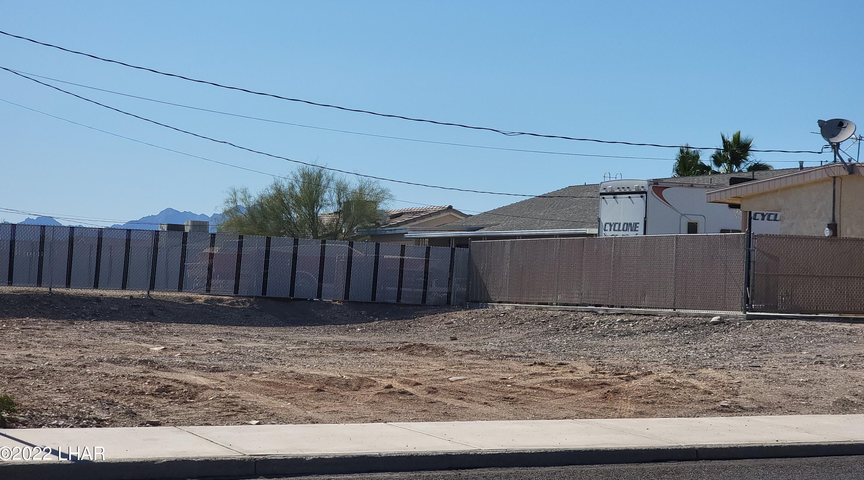 195 Riviera Dr, Lake Havasu City, AZ 86403-5736