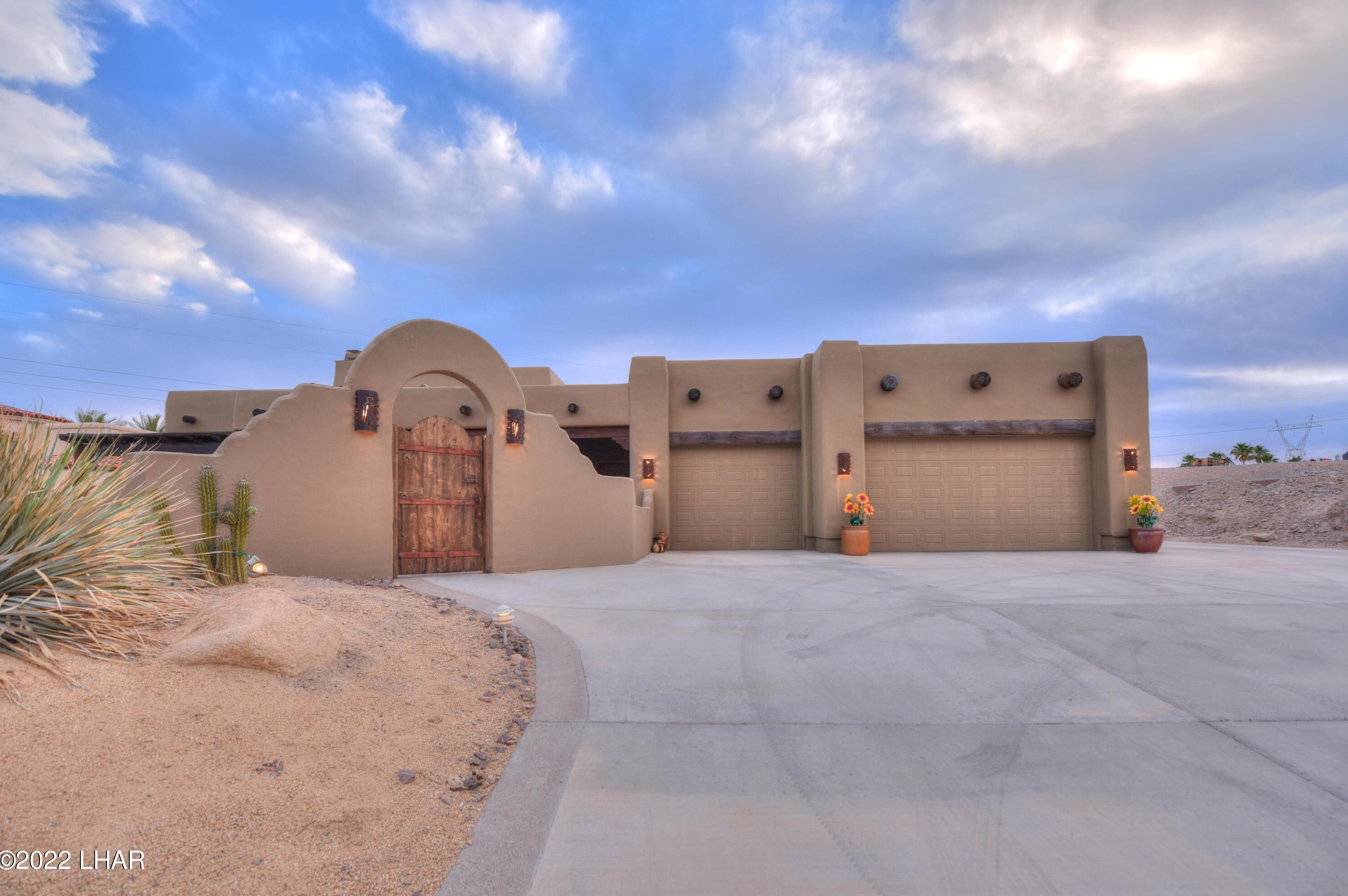 1897 Martinique Dr, Lake Havasu City, AZ 86406