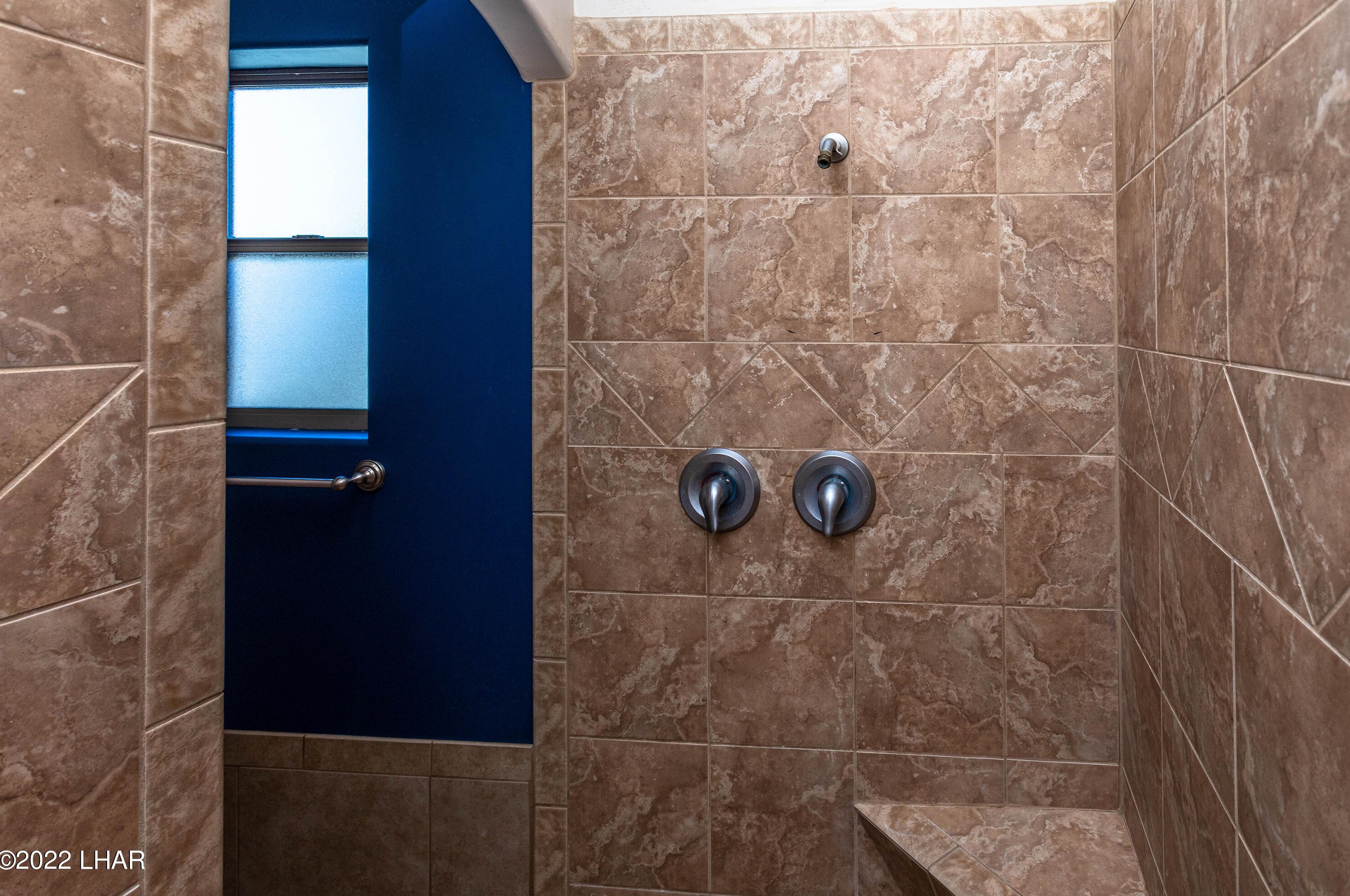 879 Window Rock Plz, Lake Havasu City AZ  86406-7374 exterior