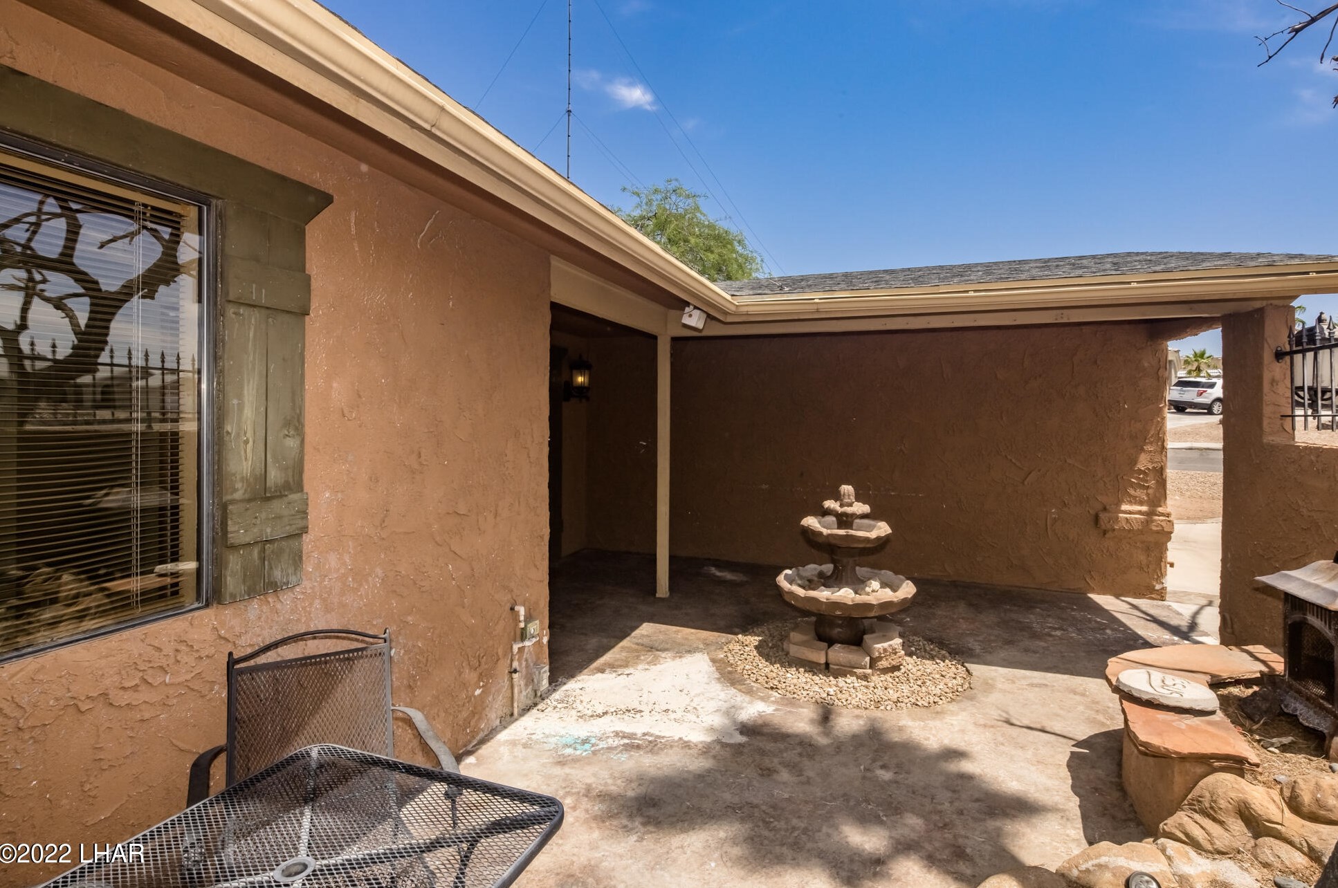 2827 Saratoga Ave, Lake Havasu City, AZ 86406