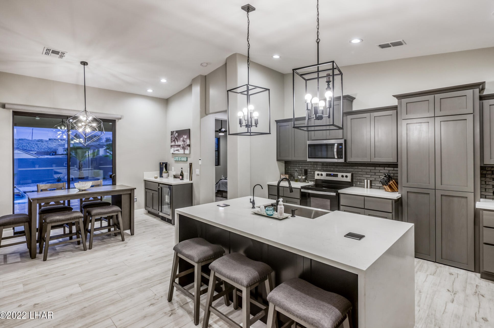 3491 Kicking Horse Dr, Lake Havasu City, AZ 86404-3409