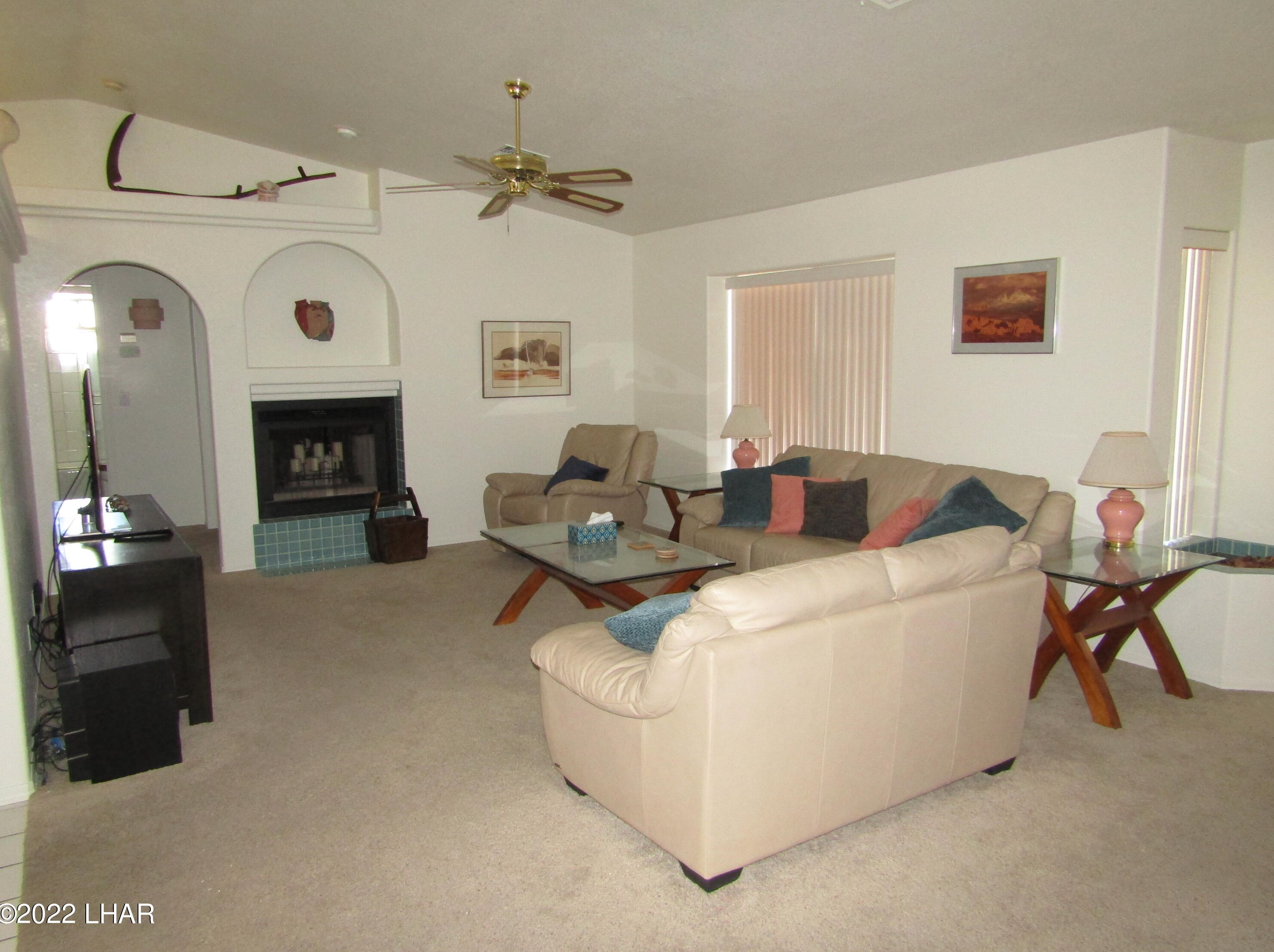 2020 Burgundy Dr, Lake Havasu City, AZ 86404