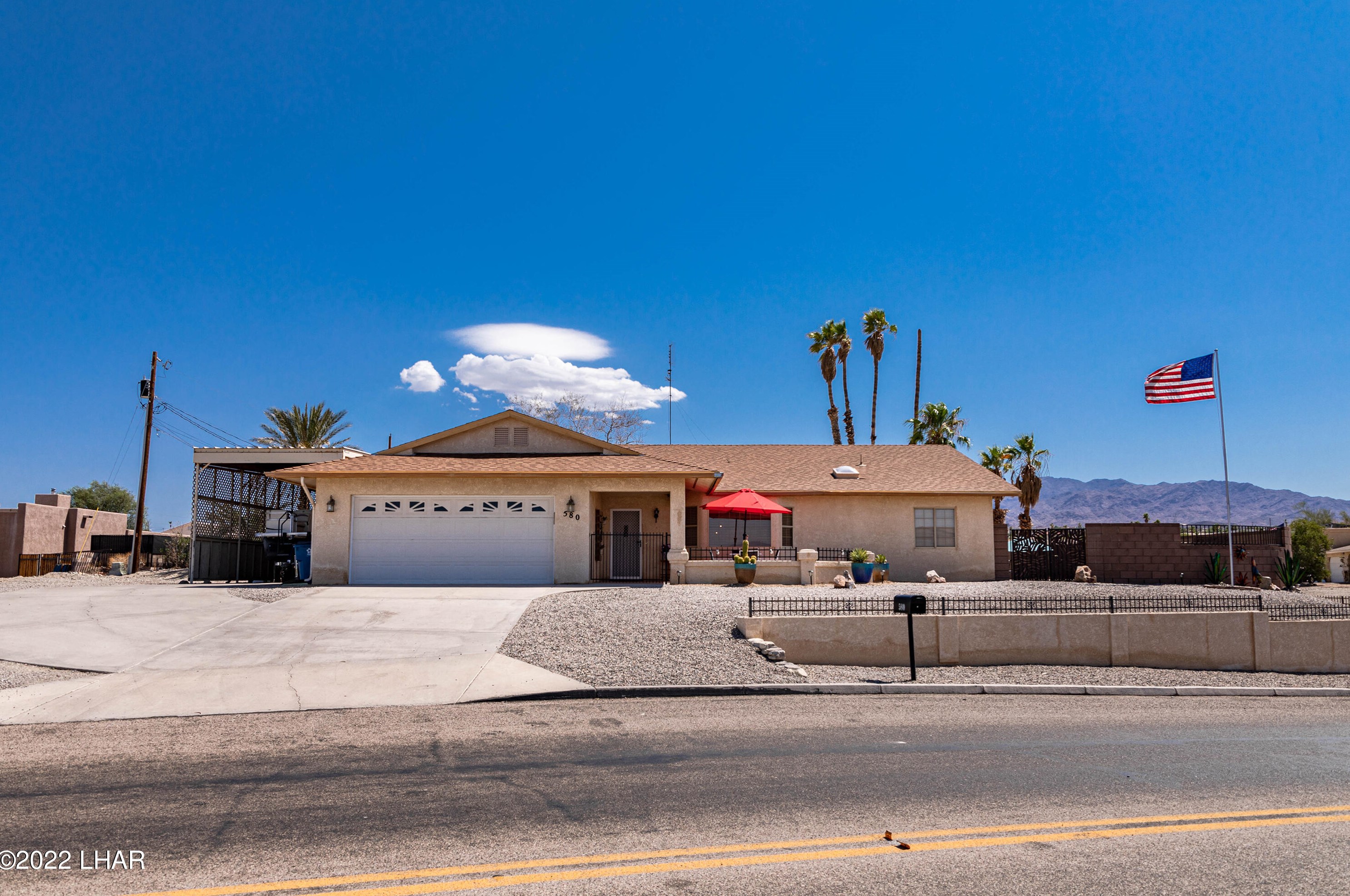 580 Empress Dr, Lake Havasu City, AZ 86403-3302