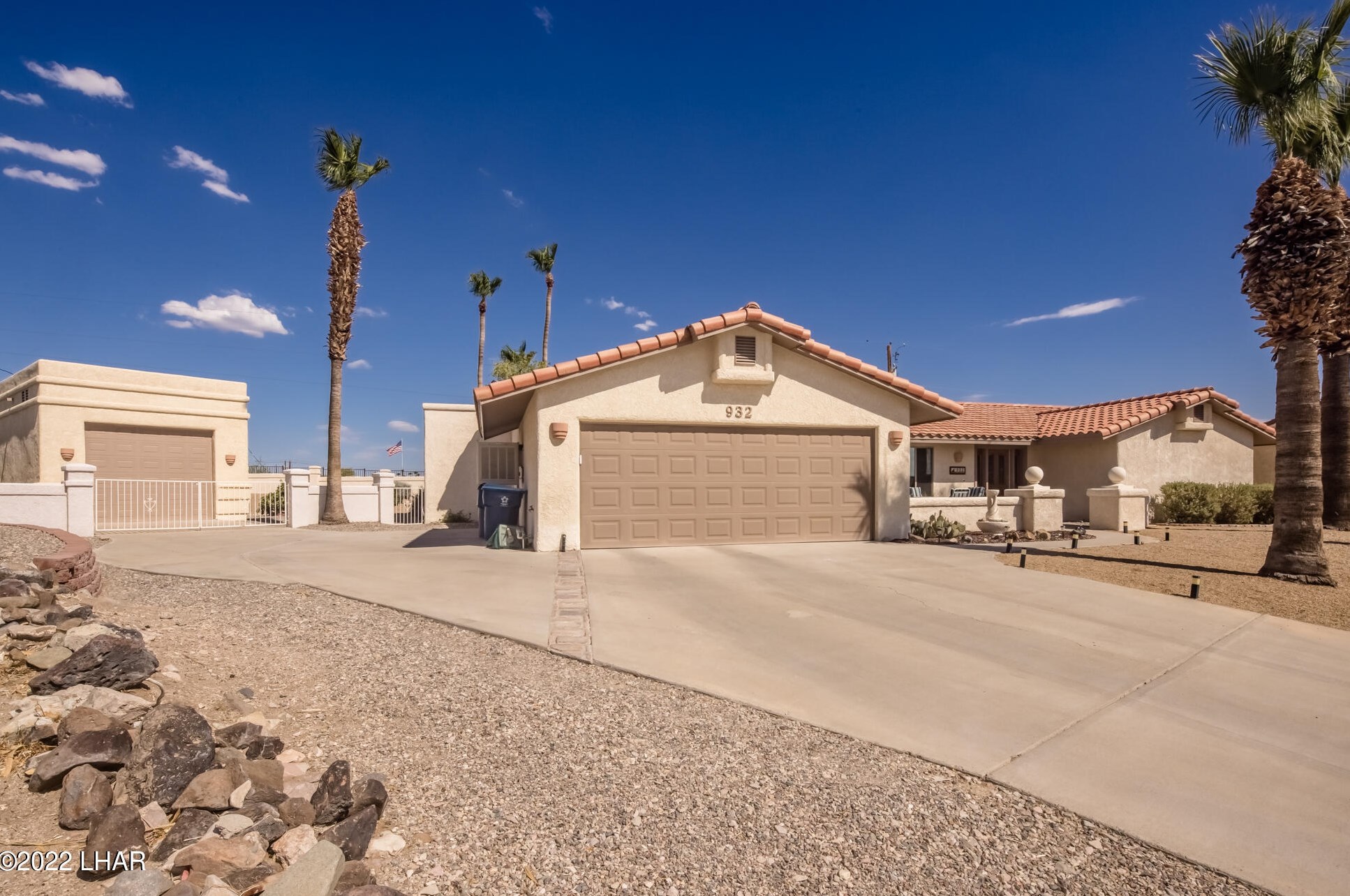 932 Molly Gibson Dr, Lake Havasu City, AZ 86406-8212