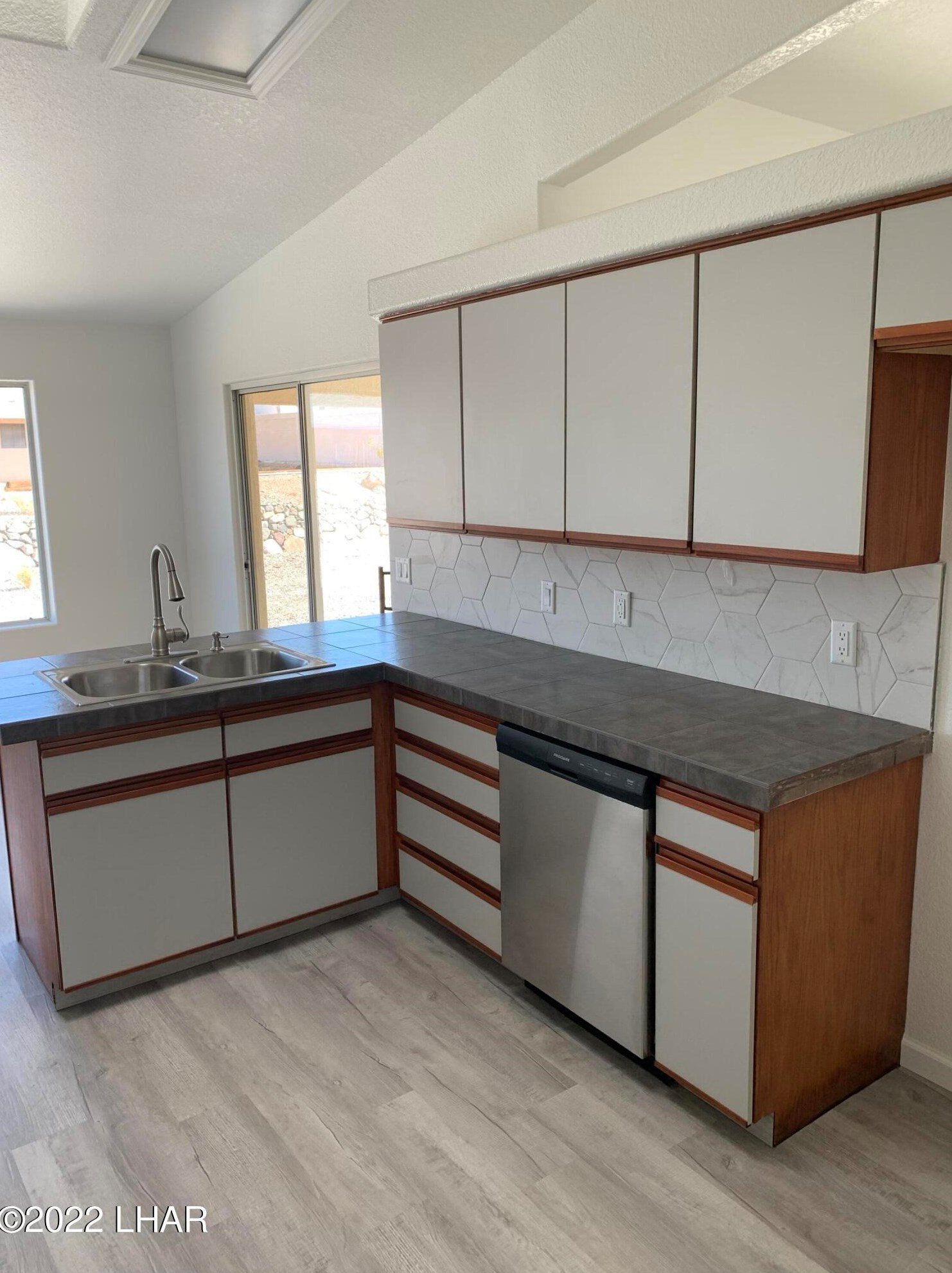 3195 Saddleback Dr, Lake Havasu City, AZ 86406