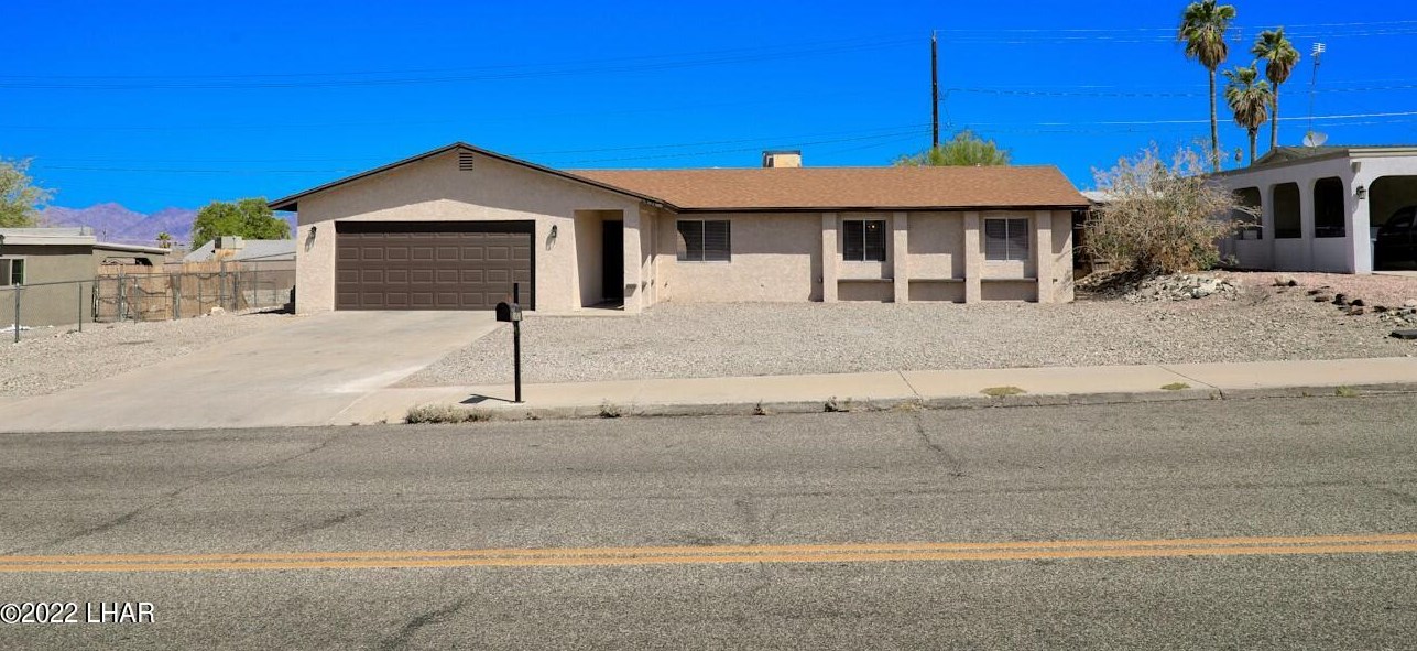 2451 Smoketree Ave, Lake Havasu City, AZ 86403-5136