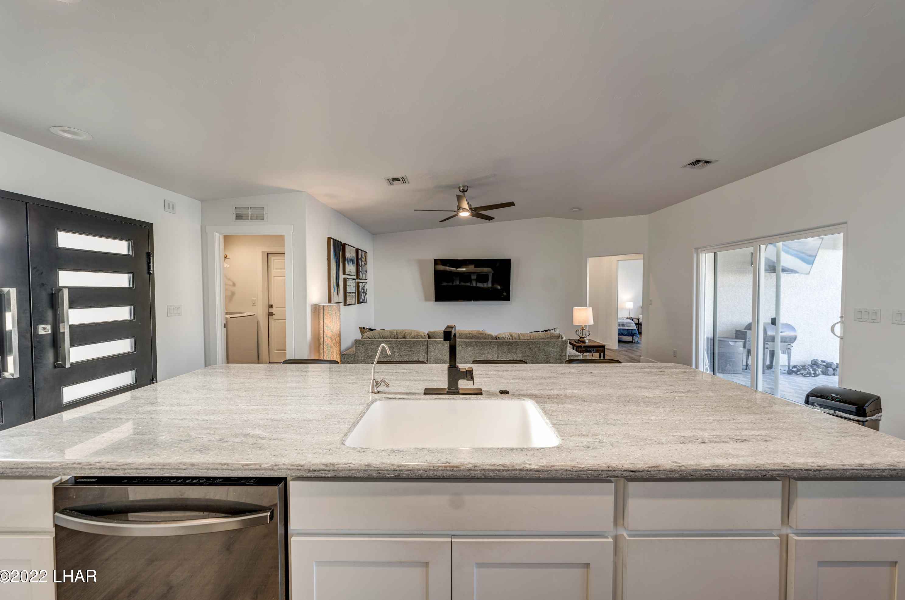 3396 Kiowa Blvd, Lake Havasu City AZ  86404-1626 exterior