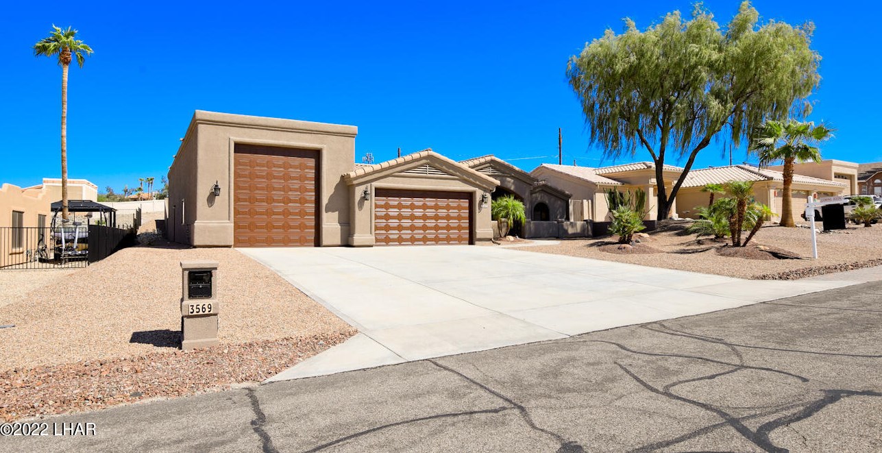 3569 Desert Gdn Dr, Lake Havasu City AZ  86404-1752 exterior