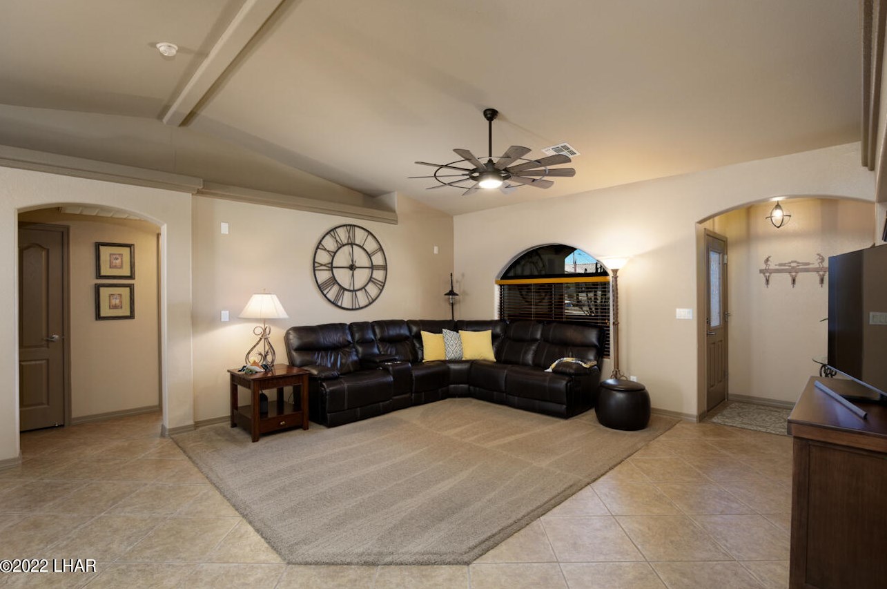 3569 Desert Gdn Dr, Lake Havasu City AZ  86404-1752 exterior