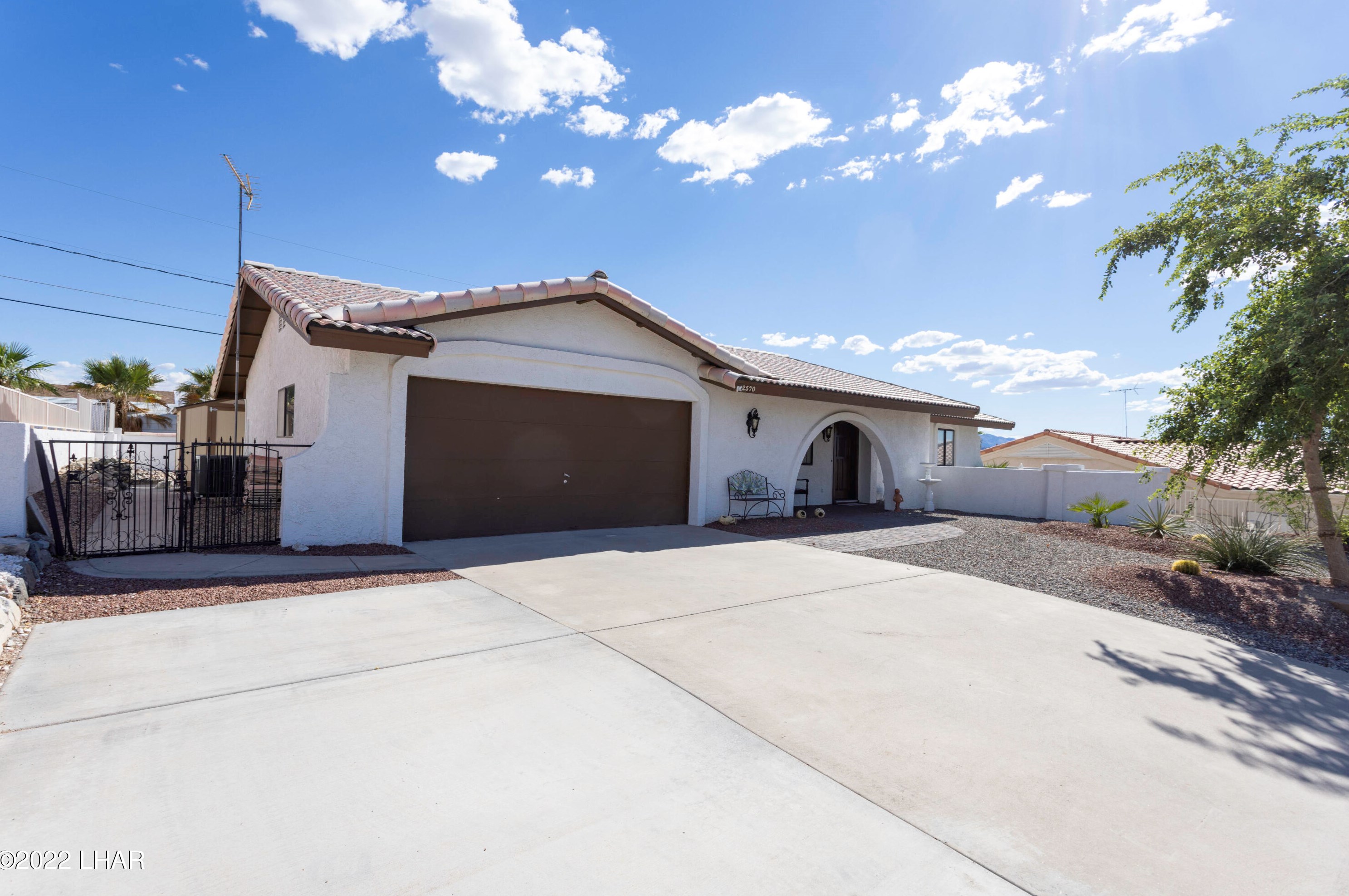 2570 Caribbean Dr, Lake Havasu City, AZ 86406