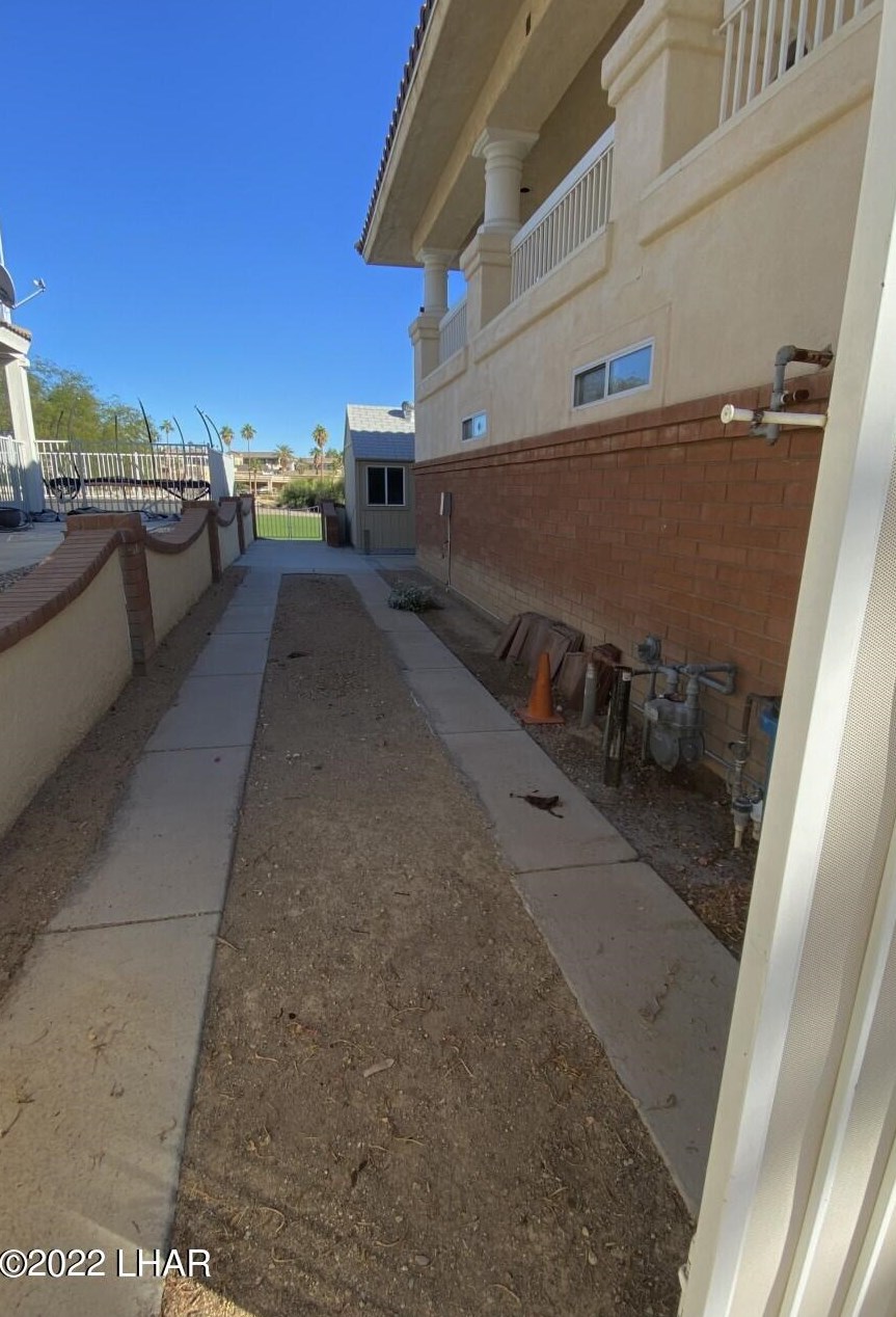 2390 Wood Ln, Lake Havasu City AZ  86406-8228 exterior