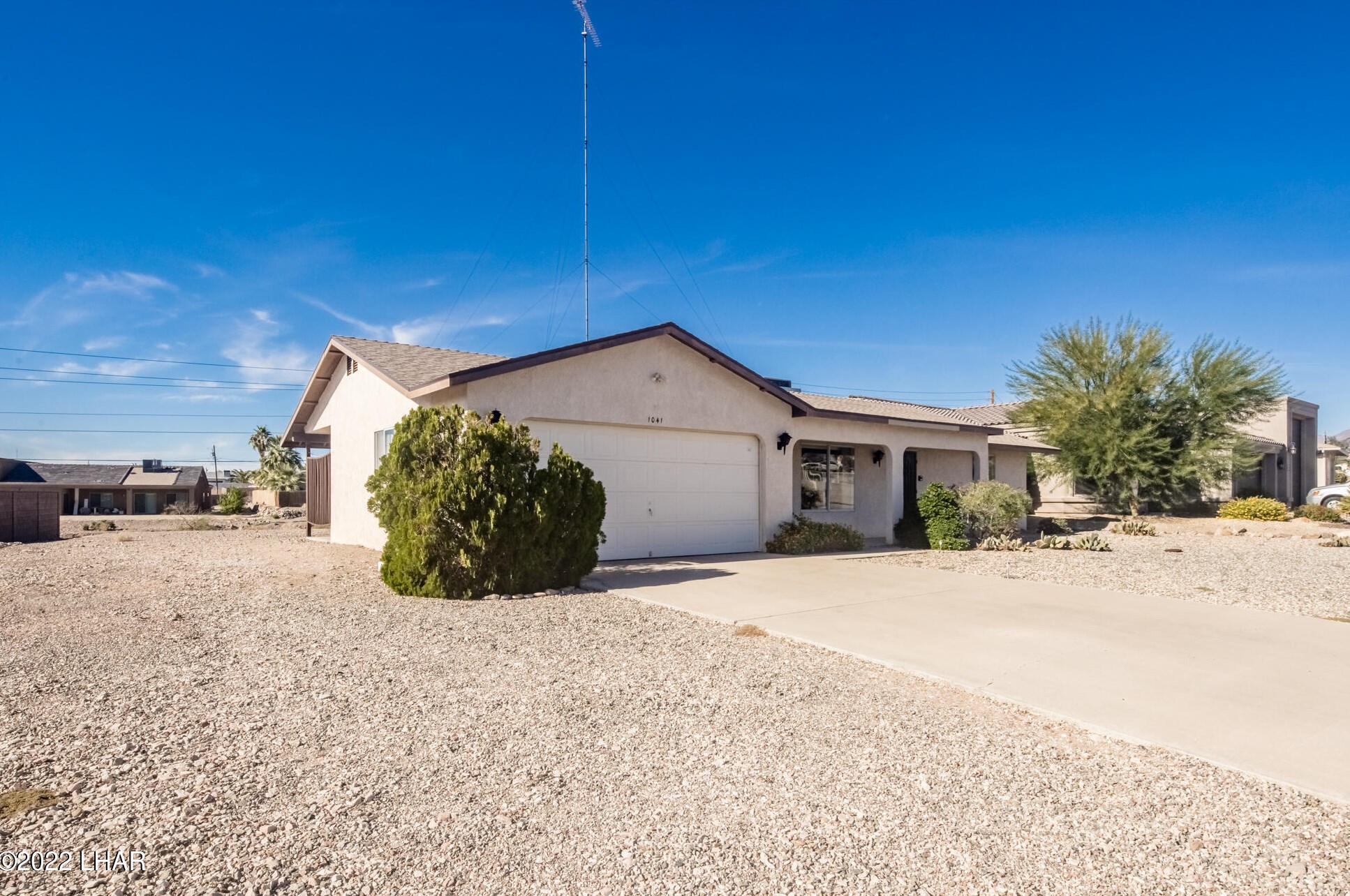 1041 Rolling Hills Dr, Lake Havasu City, AZ 86406
