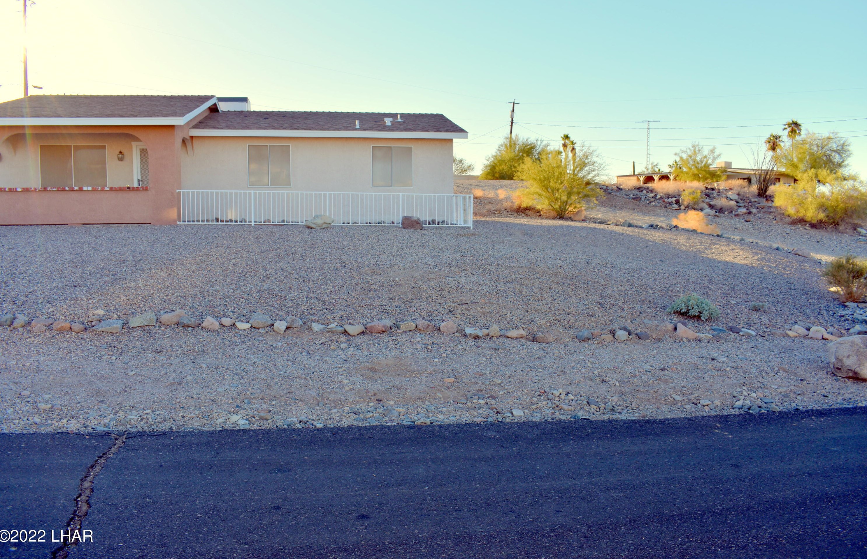 137 Chippewa Ln, Lake Havasu City, AZ 86404